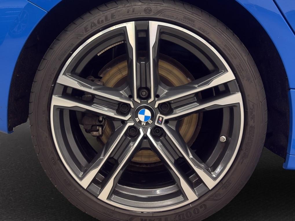 BMW 120d xDrive M SPORT-image-10
