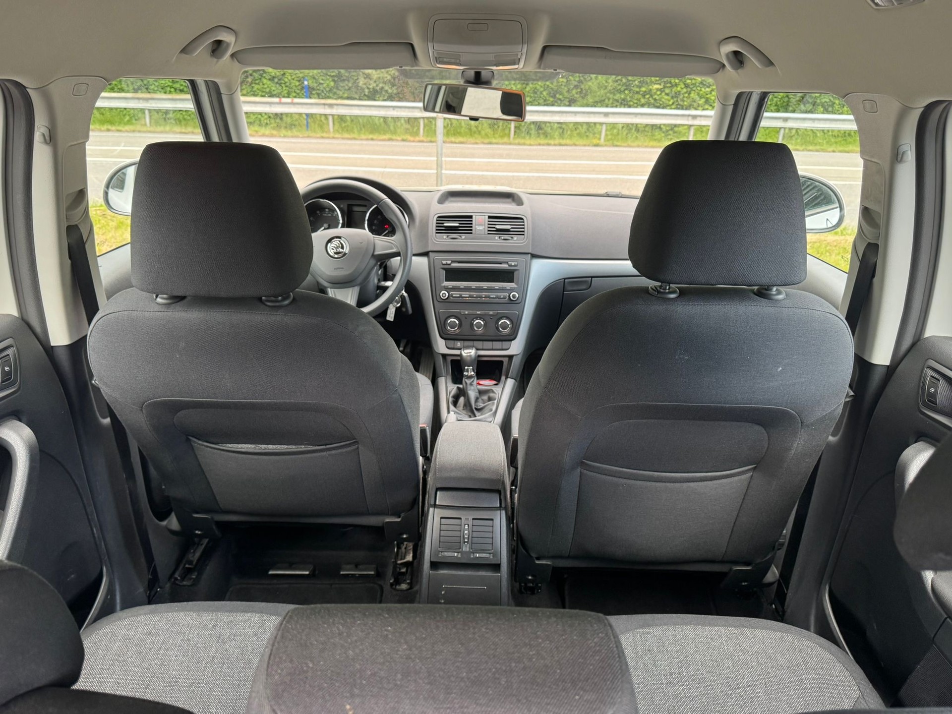 SKODA Yeti 1.8 TSI Ambition Outdoor 4x4-image-11