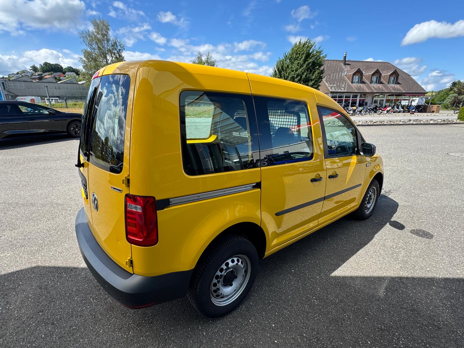 VW Caddy 2.0TDI 4Motion BlueMotion Technology 4x4 mit Klima-image-5