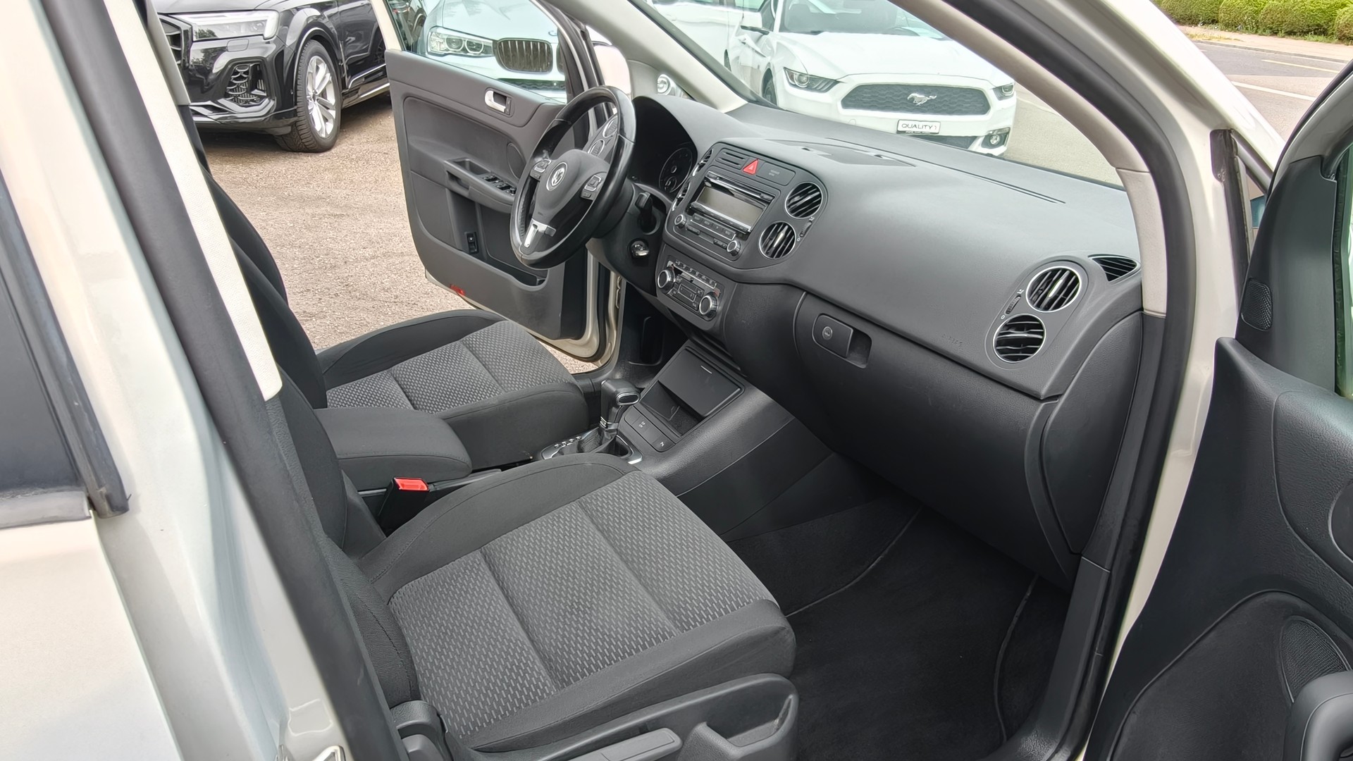 VW Golf Plus 1.4 TSI Comfortline DSG-image-10