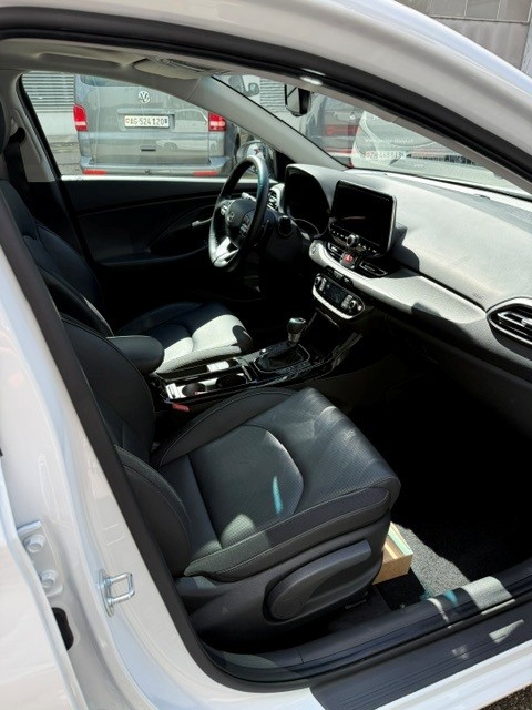 HYUNDAI i30 Wagon 1.5 T-GDi Vertex-image-11