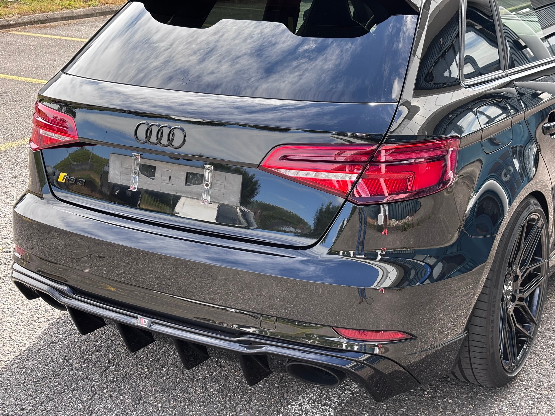 AUDI RS3 Sportback 2.5 TSI quattro S-tronic *Configuration unique - NO FAP - Freins Carbone*-image-6