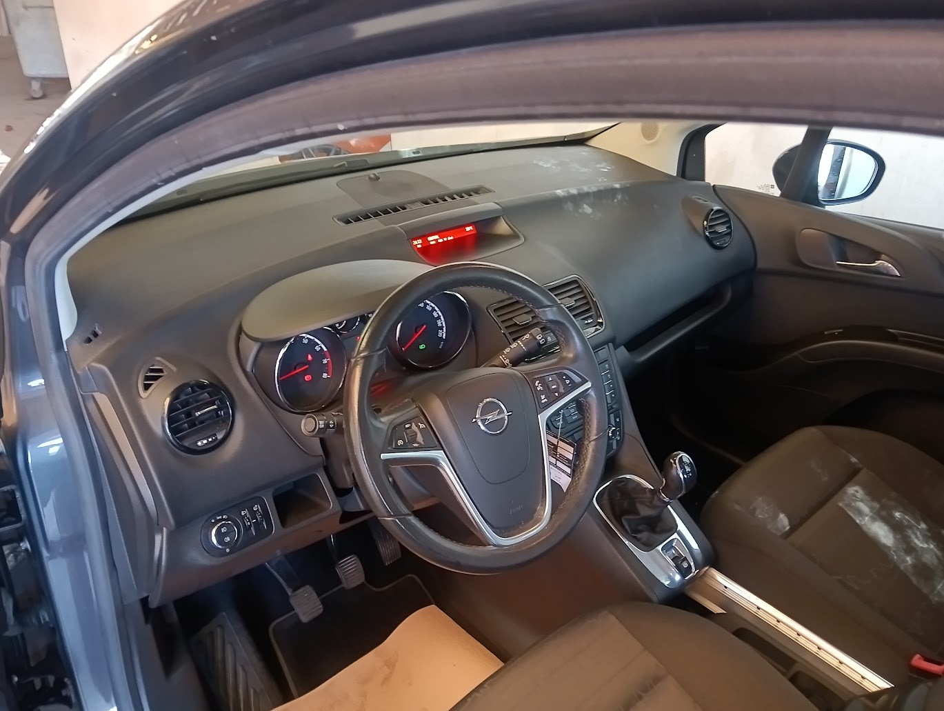 OPEL Meriva 1.4 Turbo Enjoy-image-7