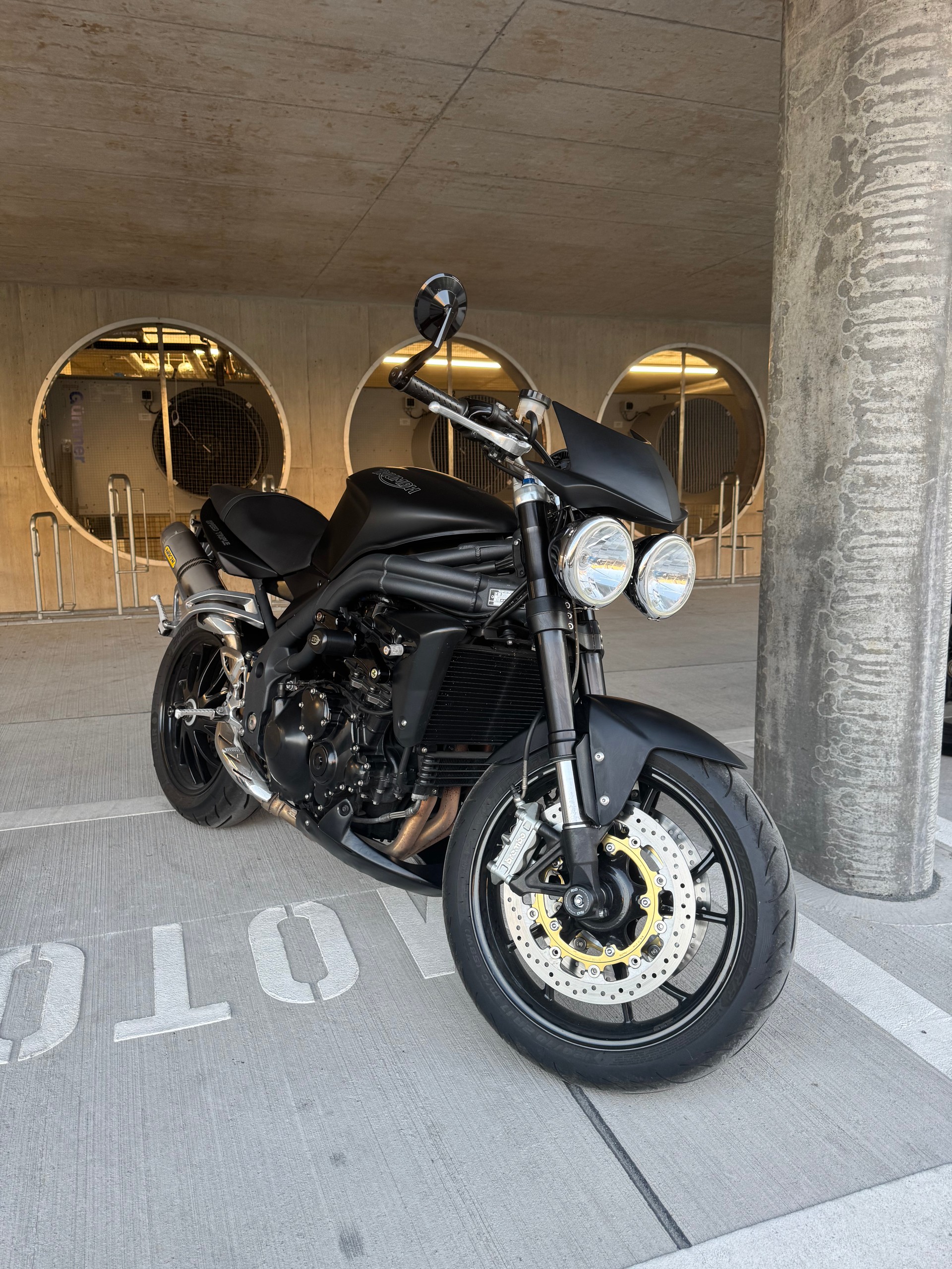 TRIUMPH Speed Triple 1050-image-0