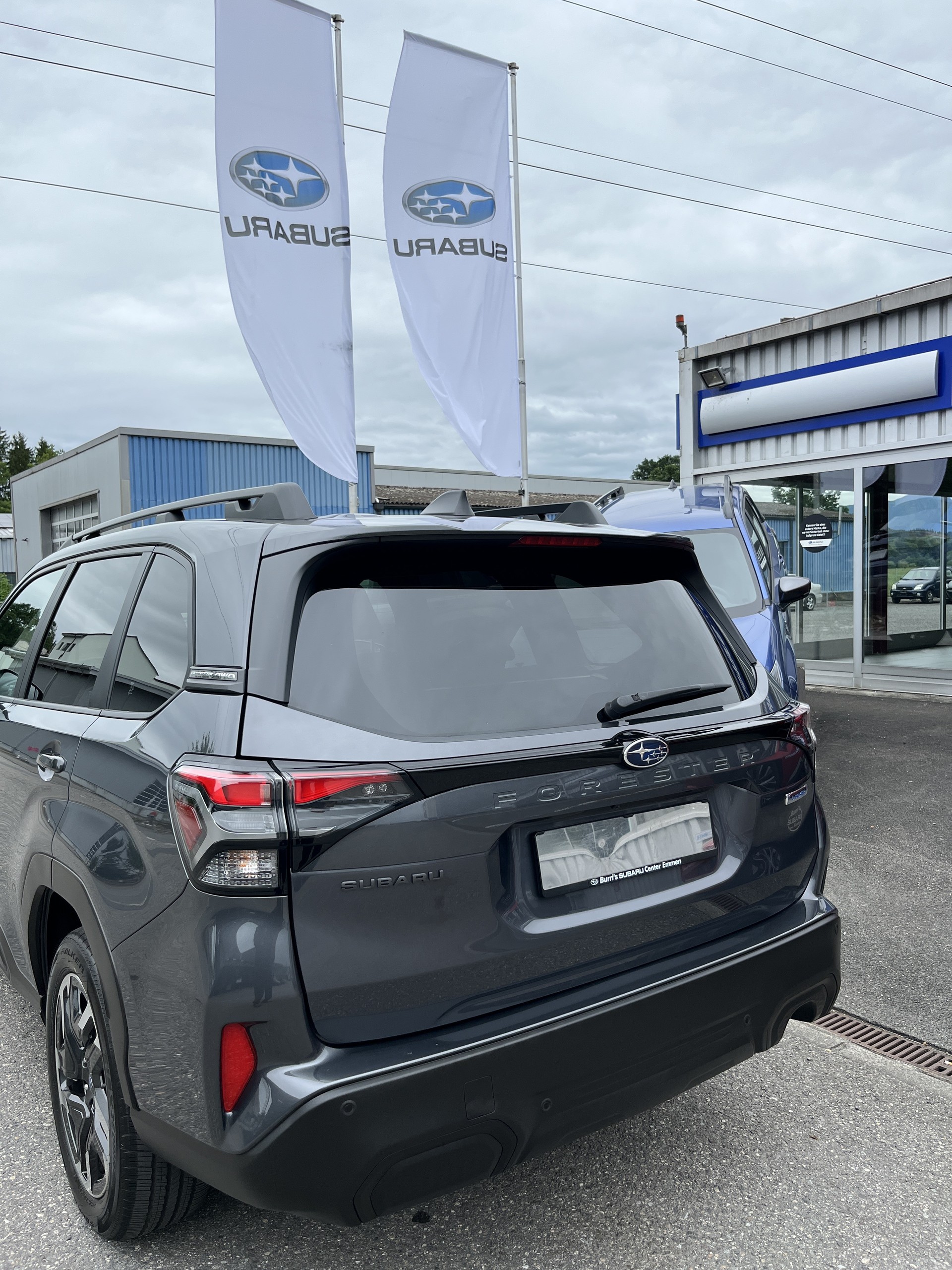 SUBARU Forester 2.0i e-Boxer Swiss Plus Lineartronic-showroom-element-3