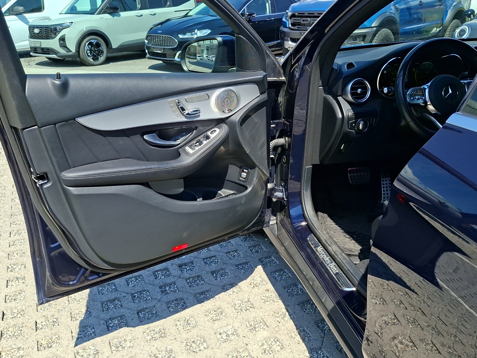 MERCEDES-BENZ GLC Coupé 300 AMG Line Plus 4Matic 9G-Tronic-image-6