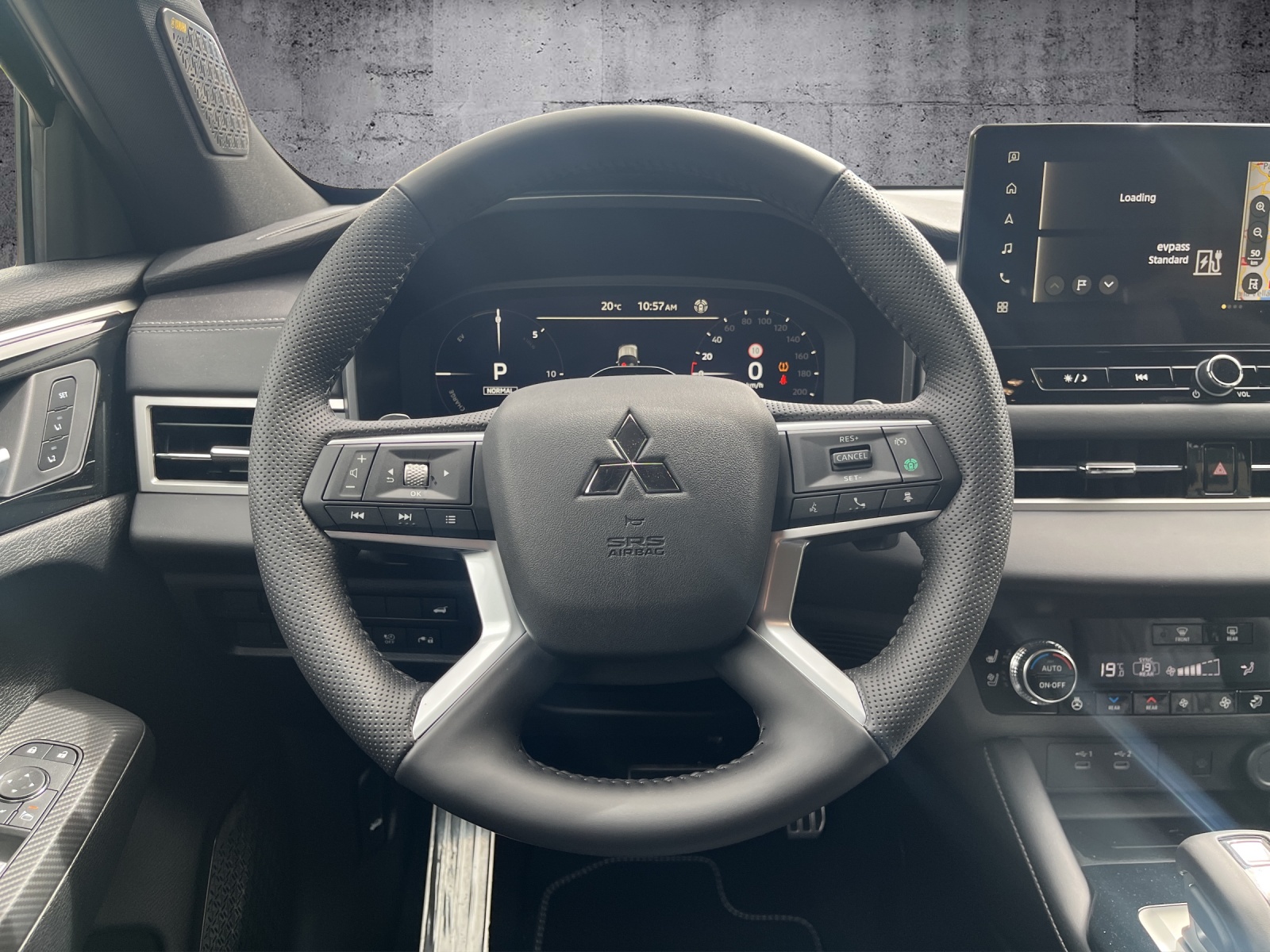 MITSUBISHI Outlander 2.4 PHEV Sport 4x4-image-9