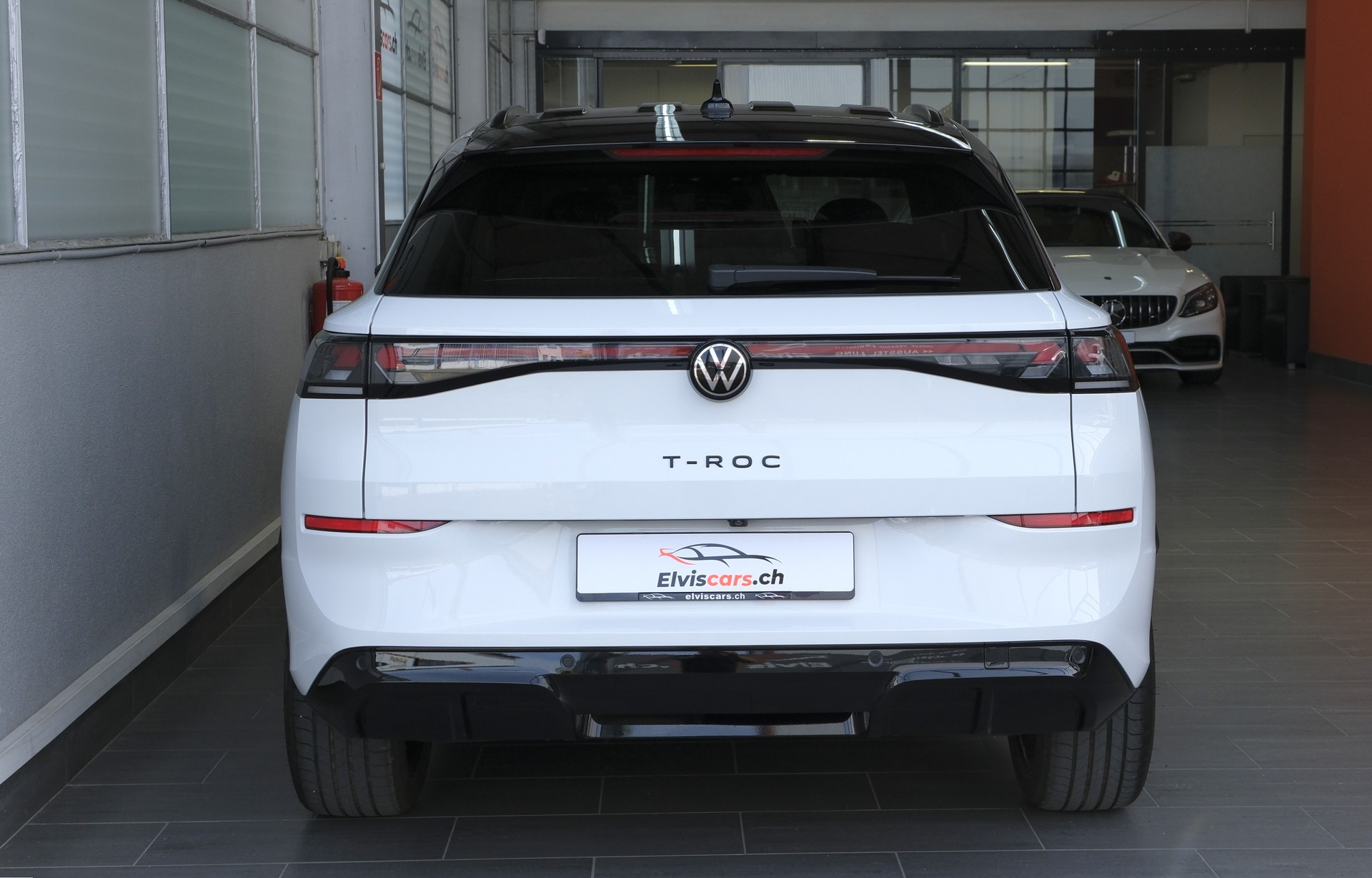 VW T-Roc 1.5 eTSI mHEV R-Line DSG Black Style-image-15