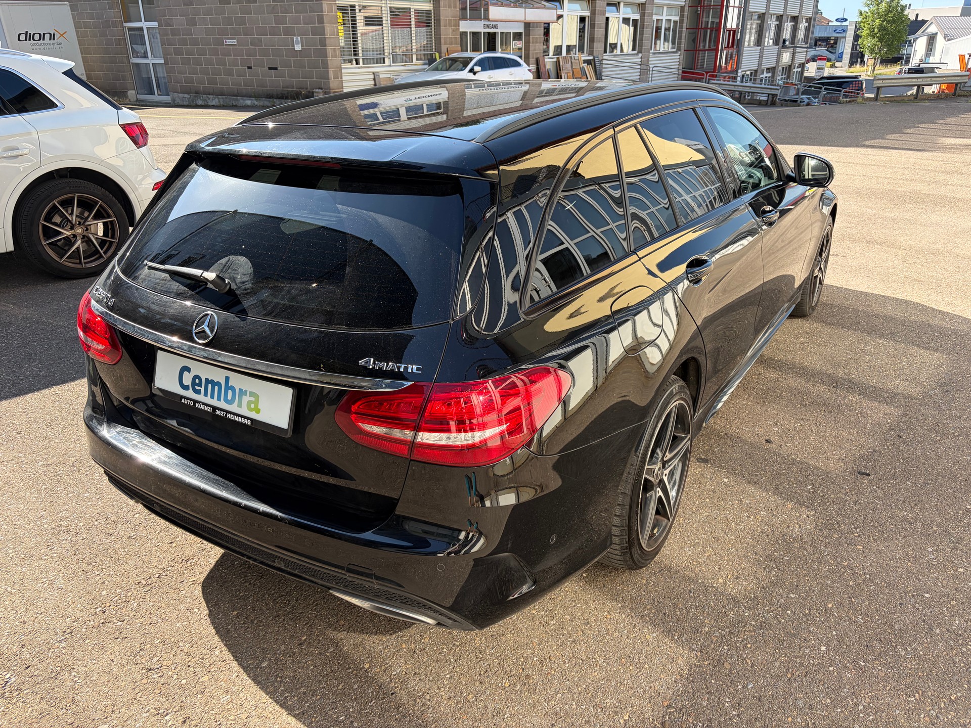MERCEDES-BENZ C 250 d AMG Line 4Matic 9G-Tronic-showroom-element-3
