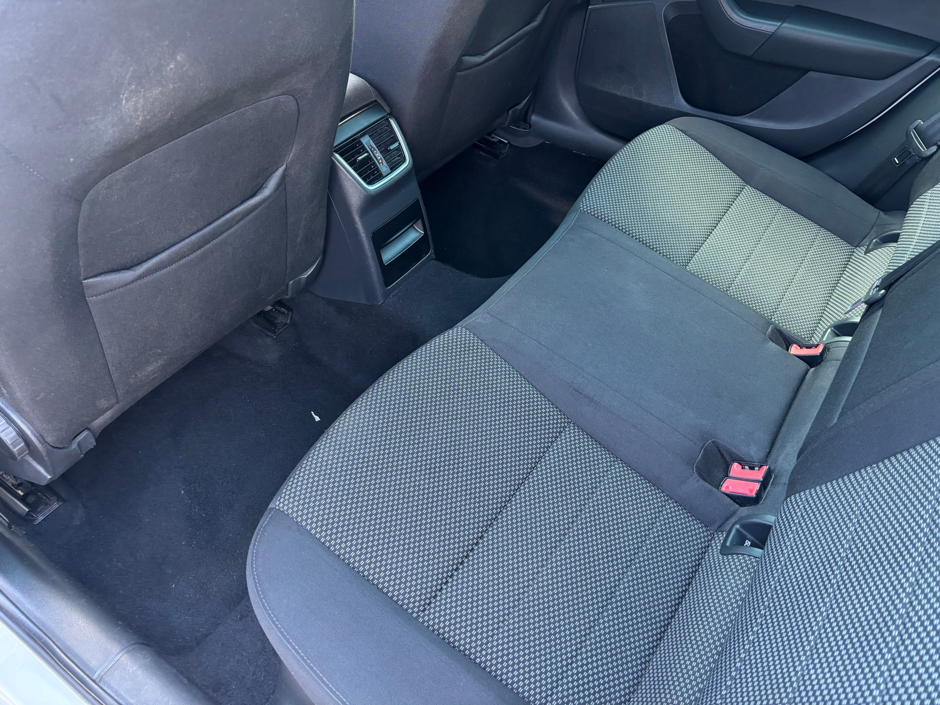 SKODA Octavia Combi 1.8 TSI Ambition 4x4 DSG-image-10