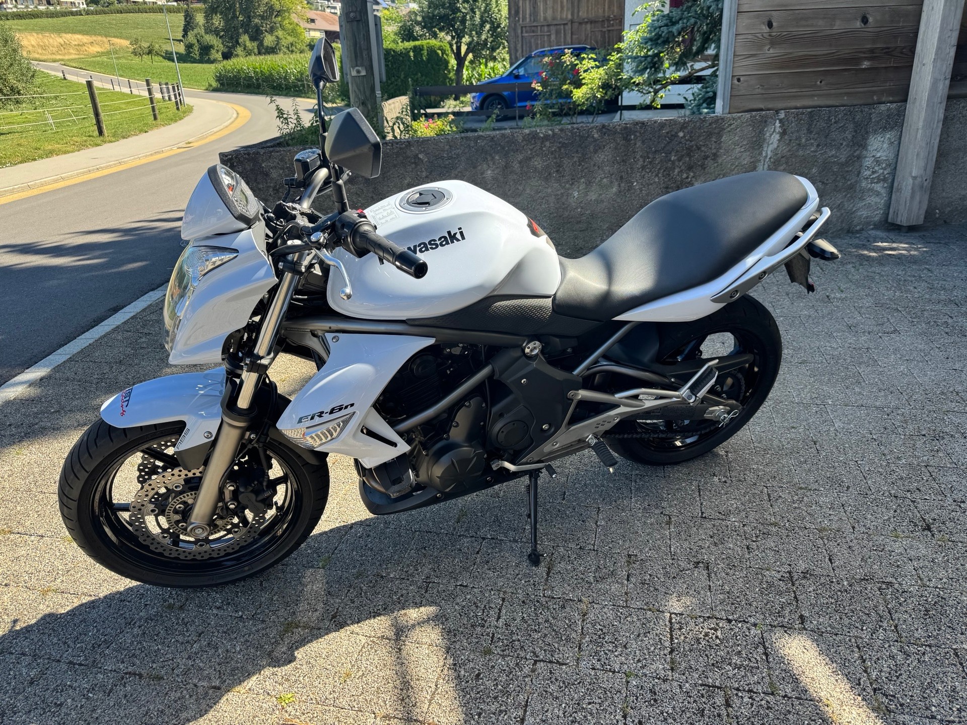 KAWASAKI ER-6 n-image-0