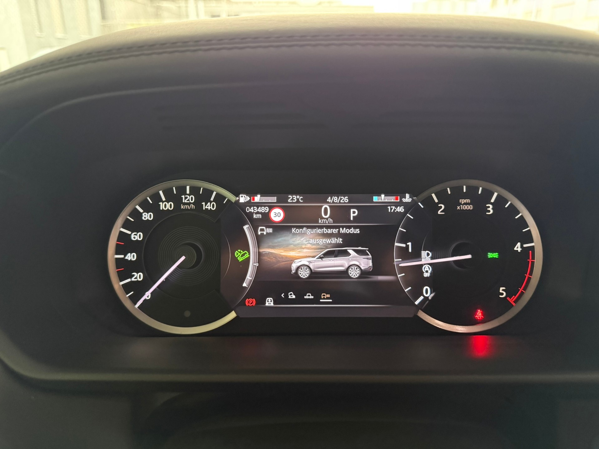 LAND ROVER Discovery 3.0D I6 300 Metropolitan Edition AWD Automatic-image-13