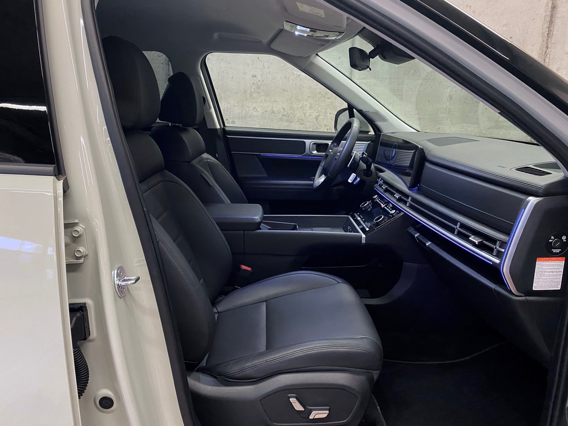 HYUNDAI Santa Fe 1.6*T-GDi*VollHybrid*Vertex*Swiss*4WD*Automatic*-showroom-element-3