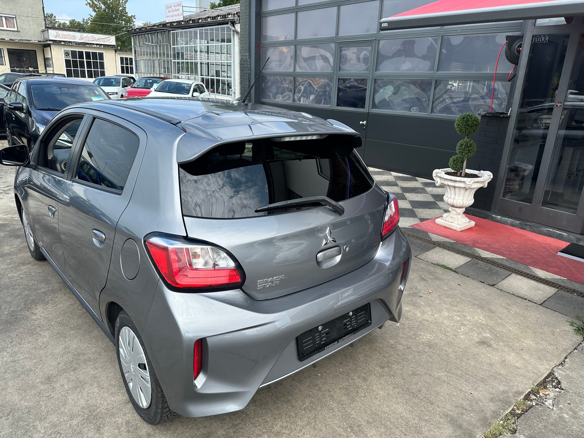 MITSUBISHI Space Star 1.2 Diamond CVT-showroom-element-2