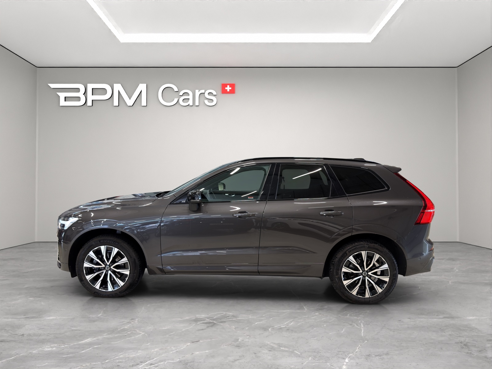 VOLVO XC60 2.0 B5 MH Plus Dark AWD-image-6