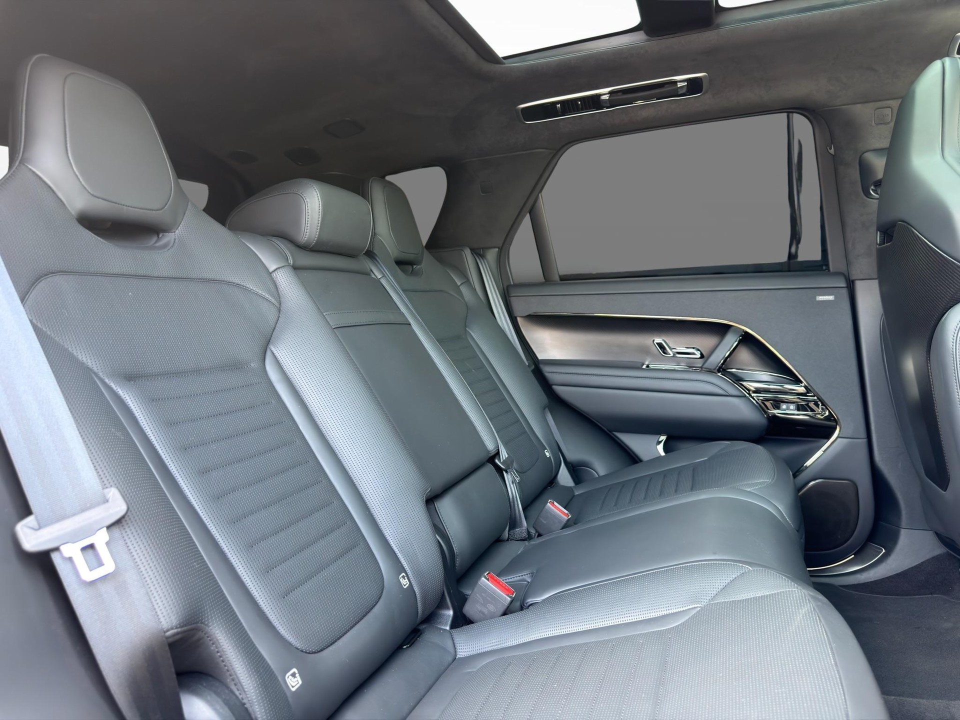 LAND ROVER Range Rover Sport 4.4 V8 SV Edition One Carbon-image-14