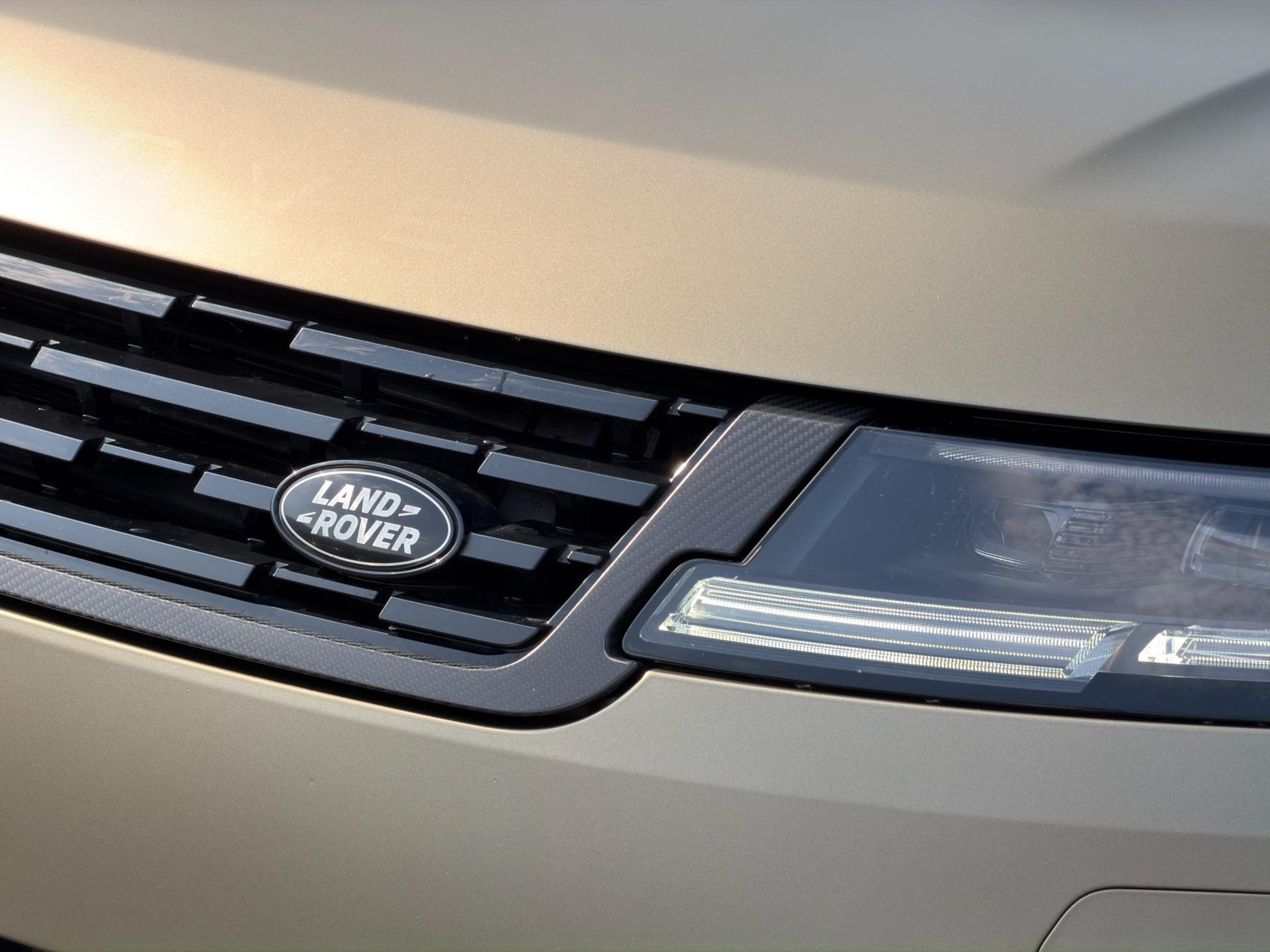 LAND ROVER Range Rover Sport 4.4 V8 SV Edition One Carbon-image-19