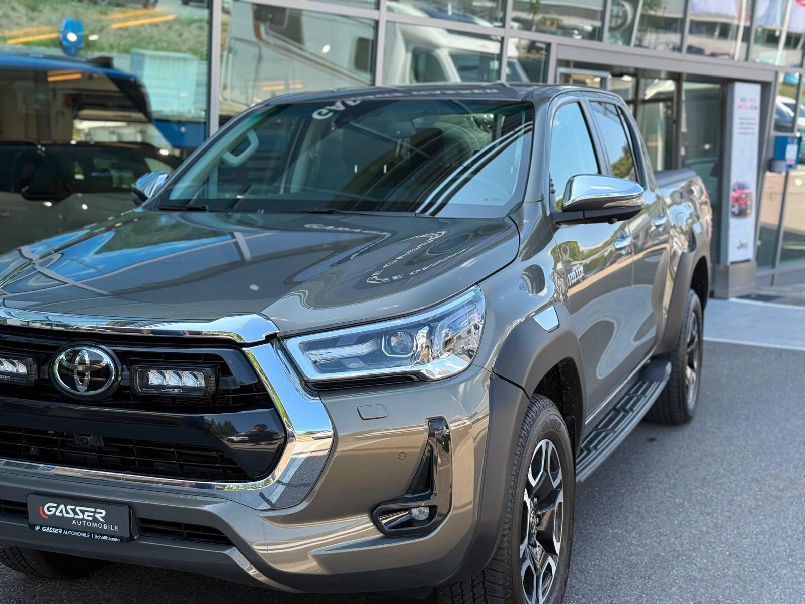 TOYOTA Hilux 2.8D-4D MHEV Executive Double Cab 4x4 A-showroom-element-3
