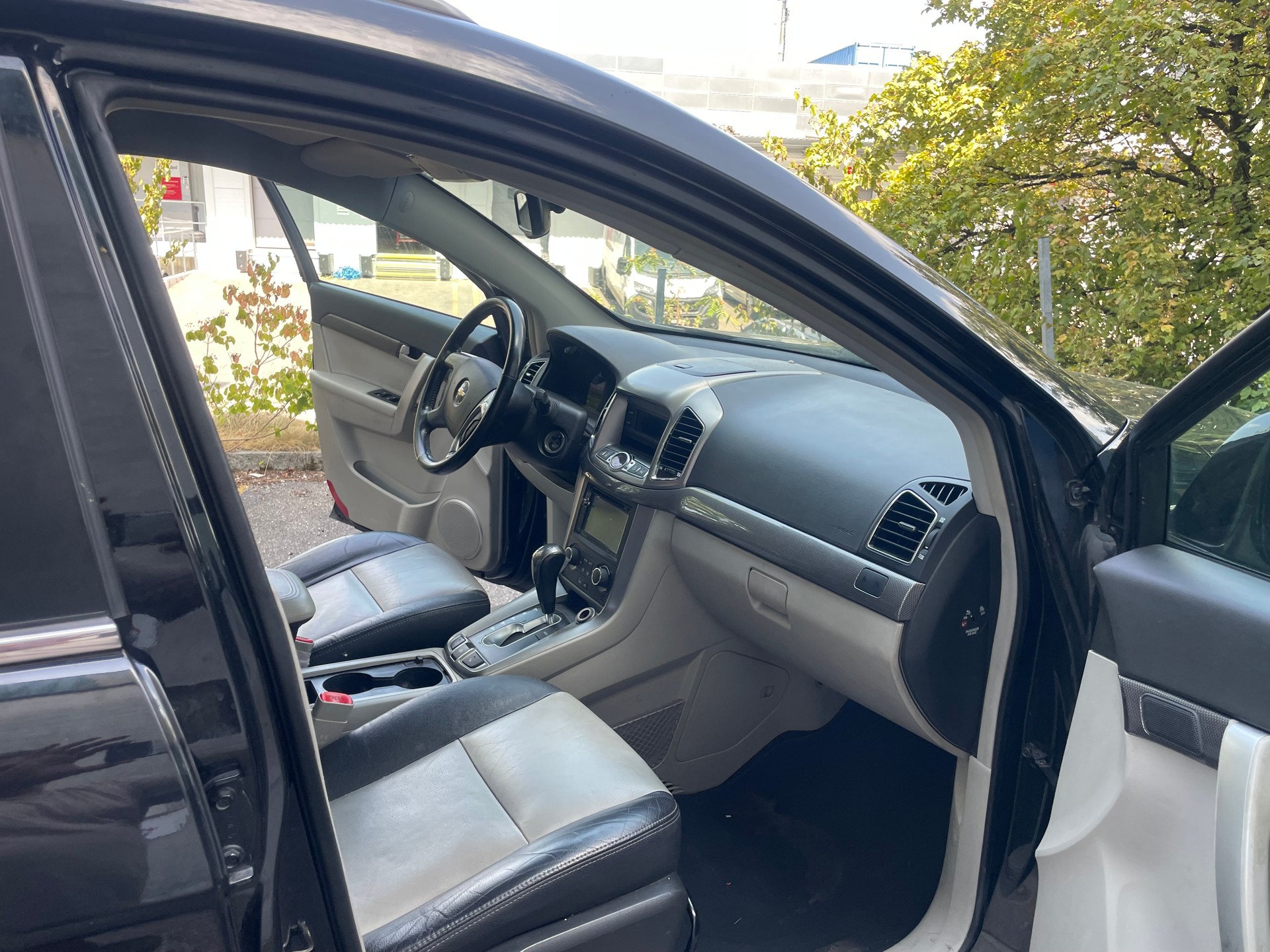 CHEVROLET Captiva 2.2 VCDi Louis Edition 4WD Automatic-image-7