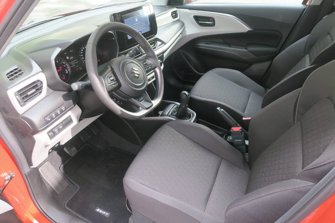 SUZUKI Swift 1.2 Piz Sulai Top Hybrid 4x4-showroom-element-3