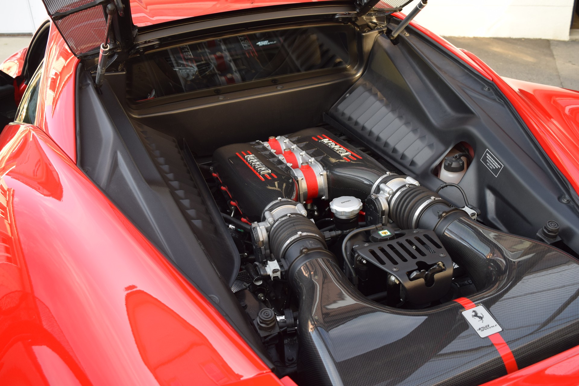 FERRARI 458 Speciale-image-12