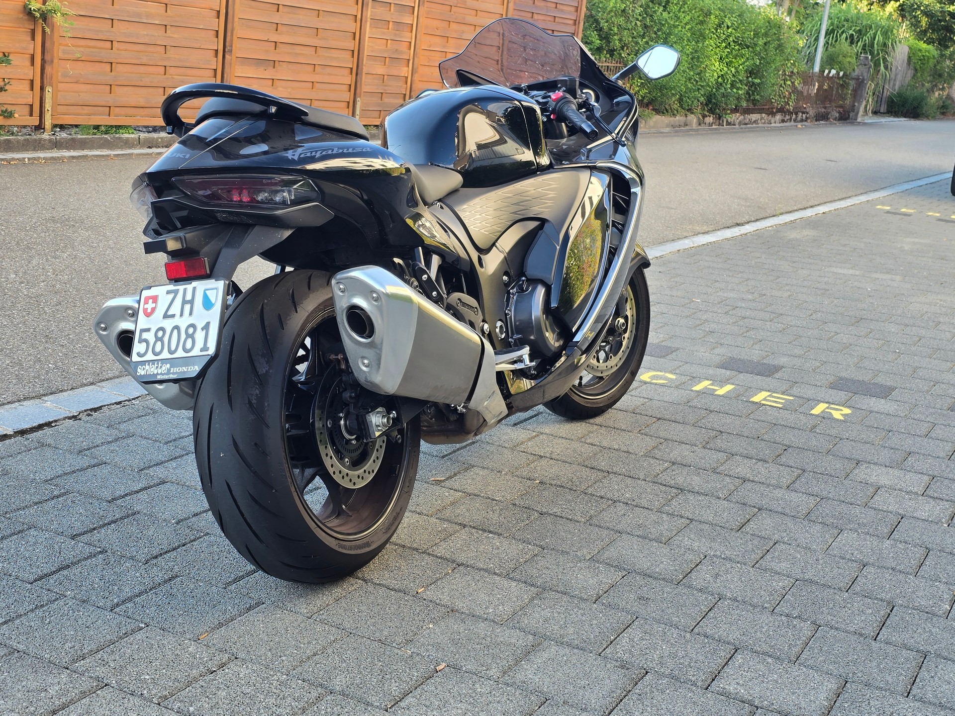 SUZUKI GSX 1300 RR Hayabusa-image-10
