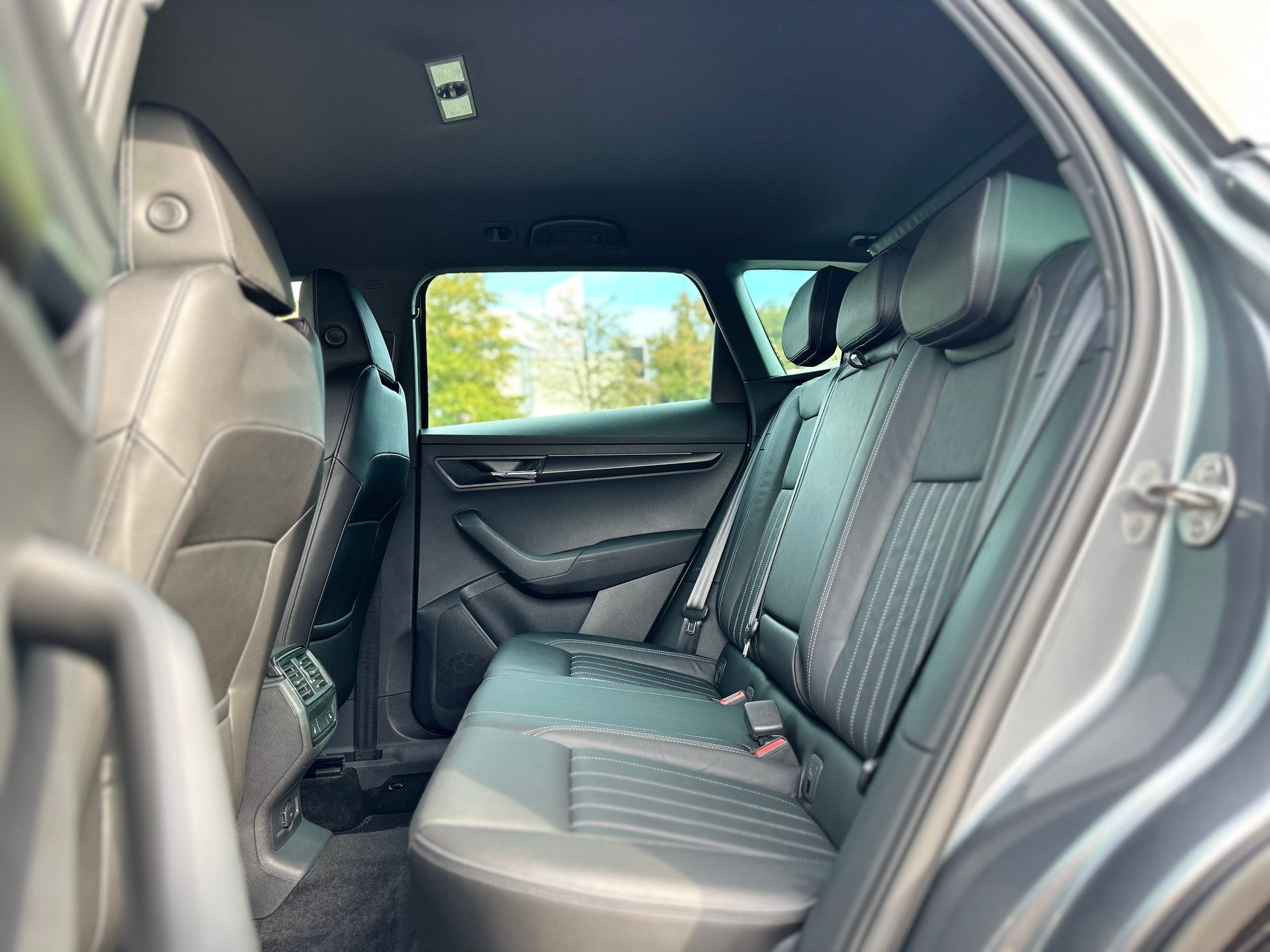 SKODA Karoq 2.0 TSI SportLine 4x4 DSG-image-14