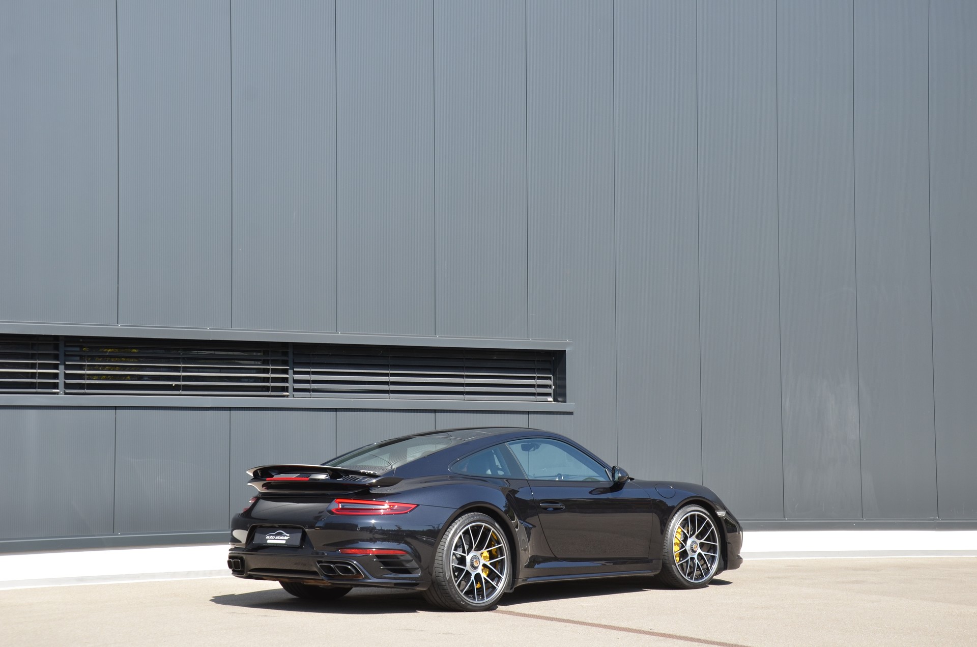 PORSCHE 911 Turbo S PDK-showroom-element-2