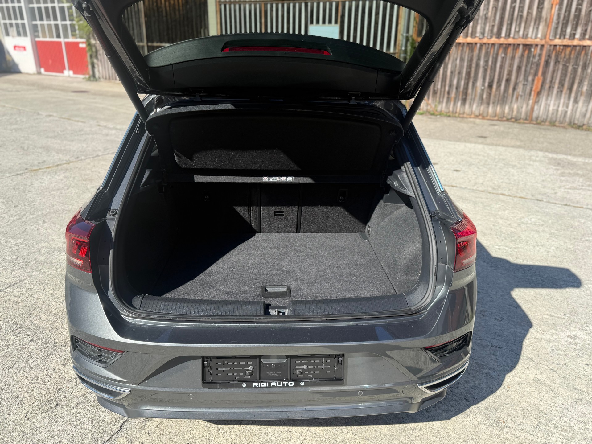 VW T-Roc 2.0 TSI Sport DSG 4Motion-image-5