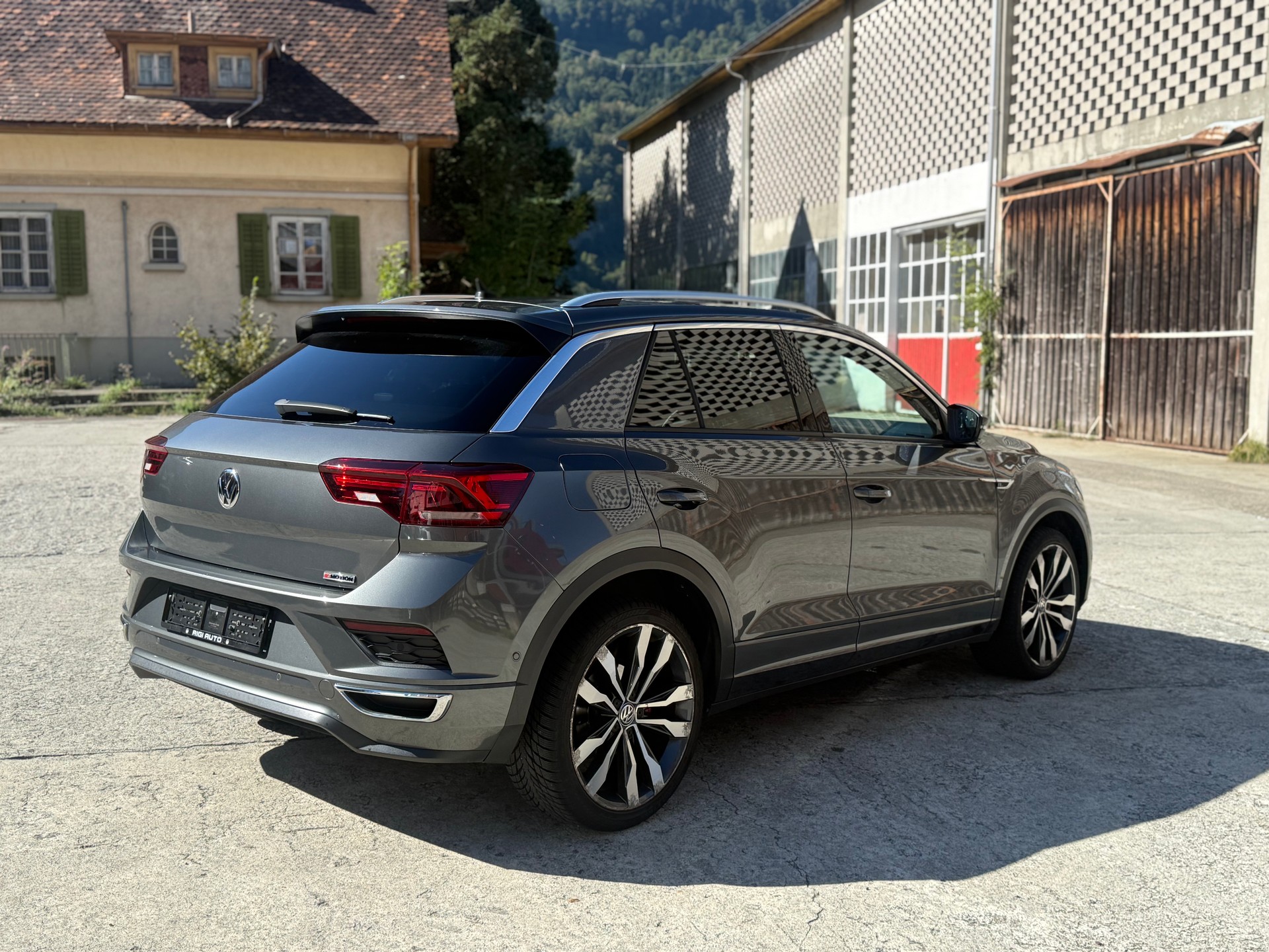 VW T-Roc 2.0 TSI Sport DSG 4Motion-showroom-element-3