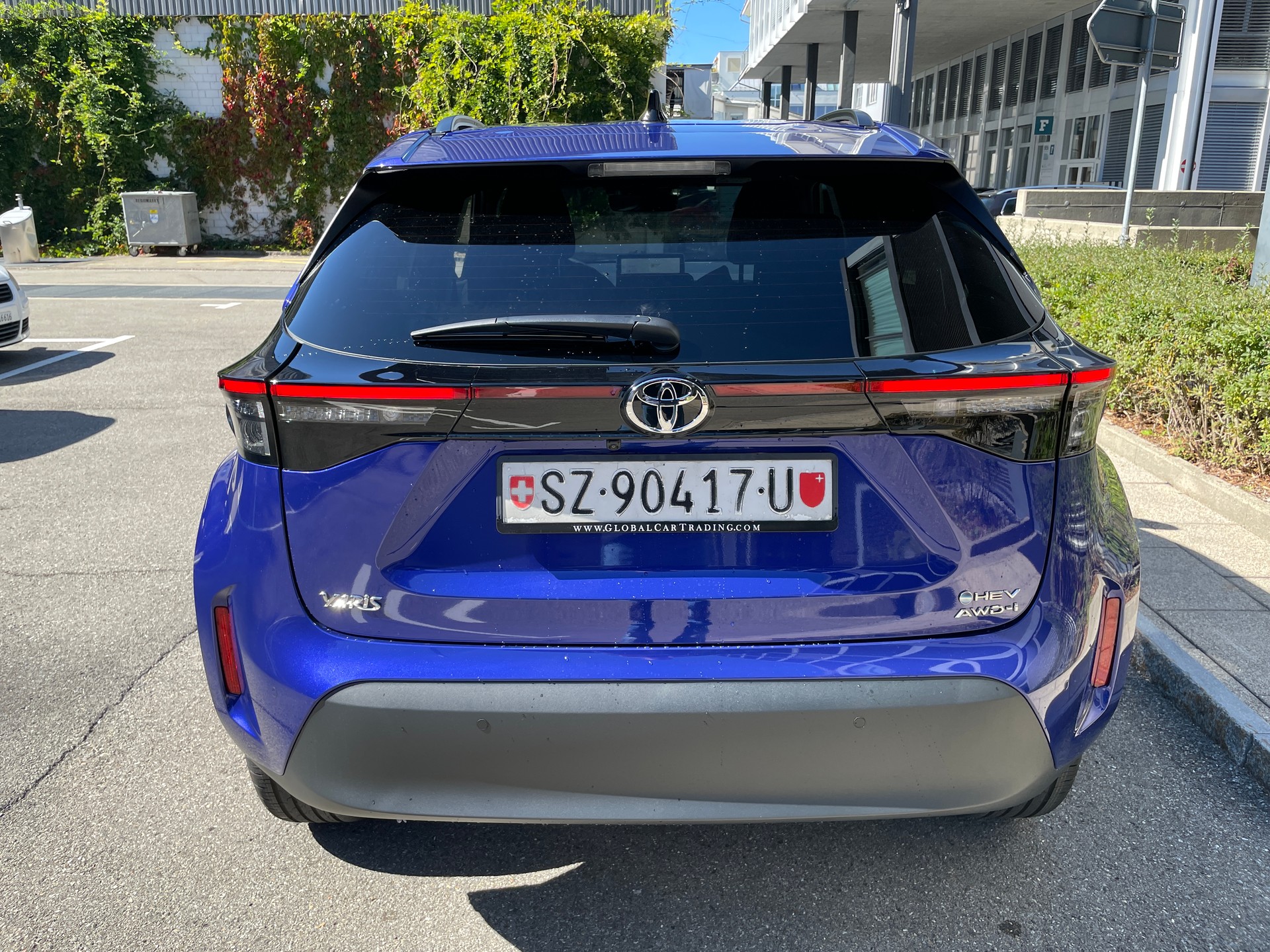 TOYOTA Yaris Cross 1.5 Trend AWDi e-CVT-showroom-element-3