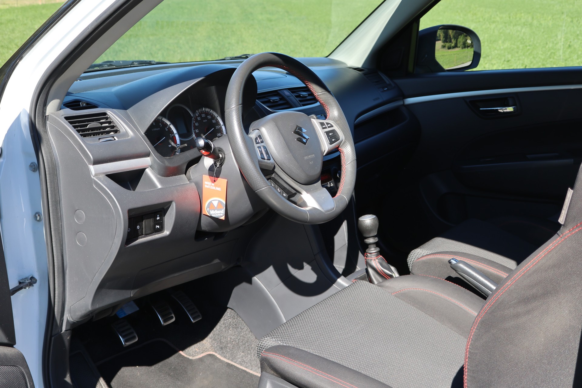 SUZUKI Swift 1.6i 16V Sport-showroom-element-3