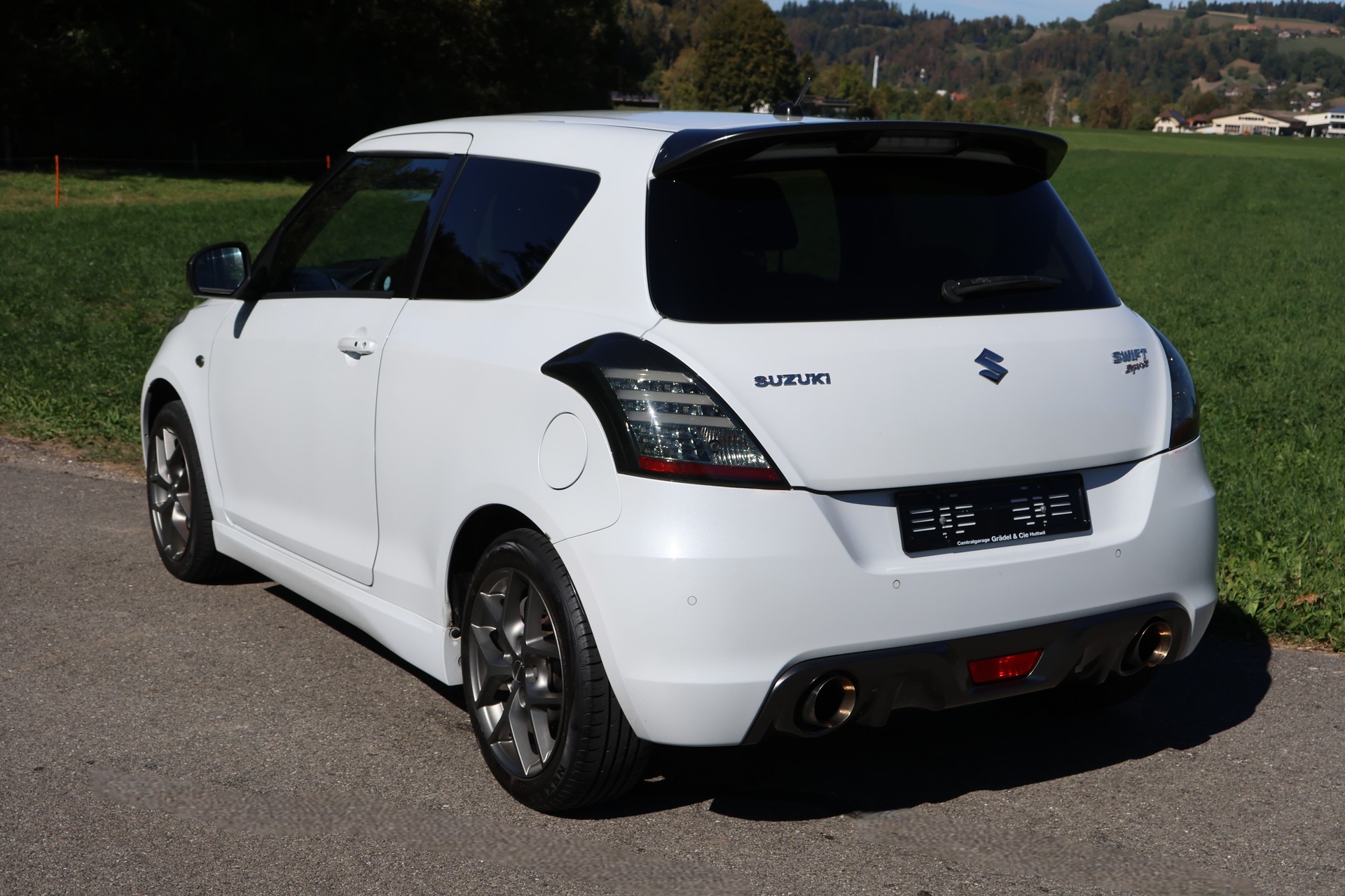 SUZUKI Swift 1.6i 16V Sport-showroom-element-2