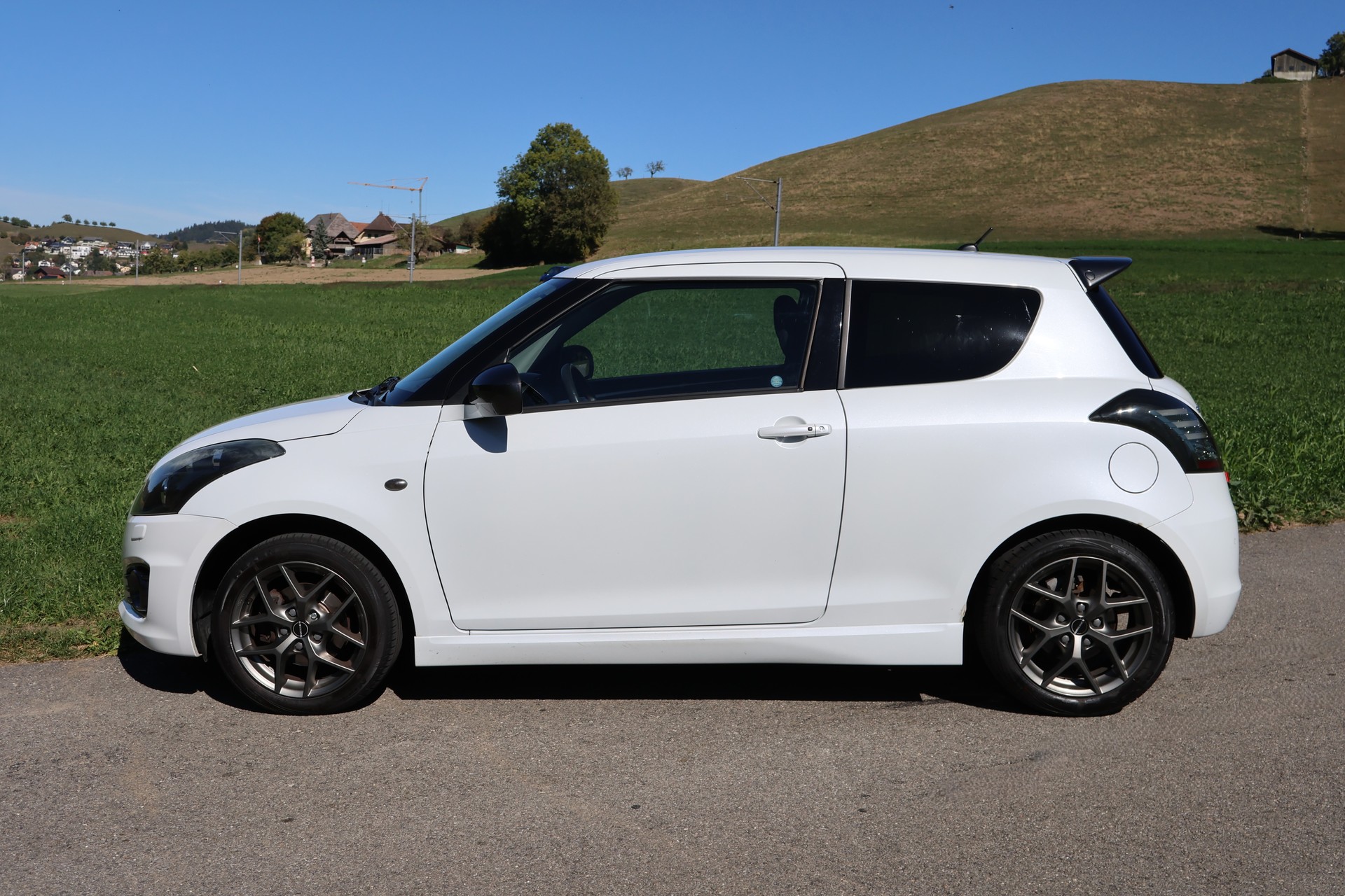 SUZUKI Swift 1.6i 16V Sport-showroom-element-1