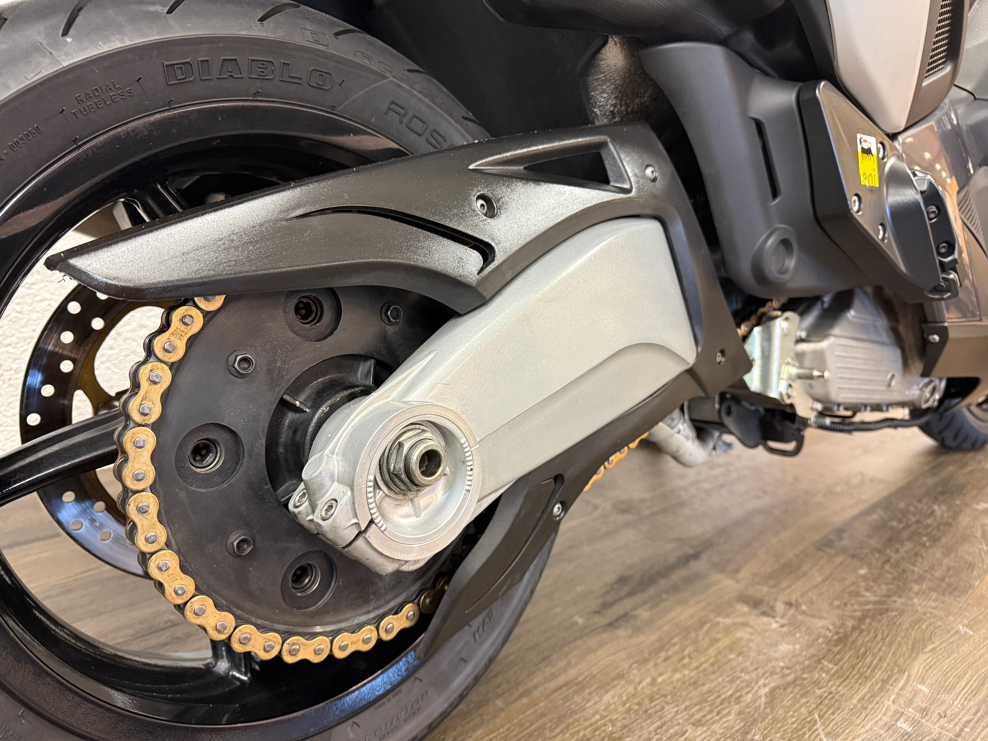 APRILIA SRV 850 ABS / TC-image-3