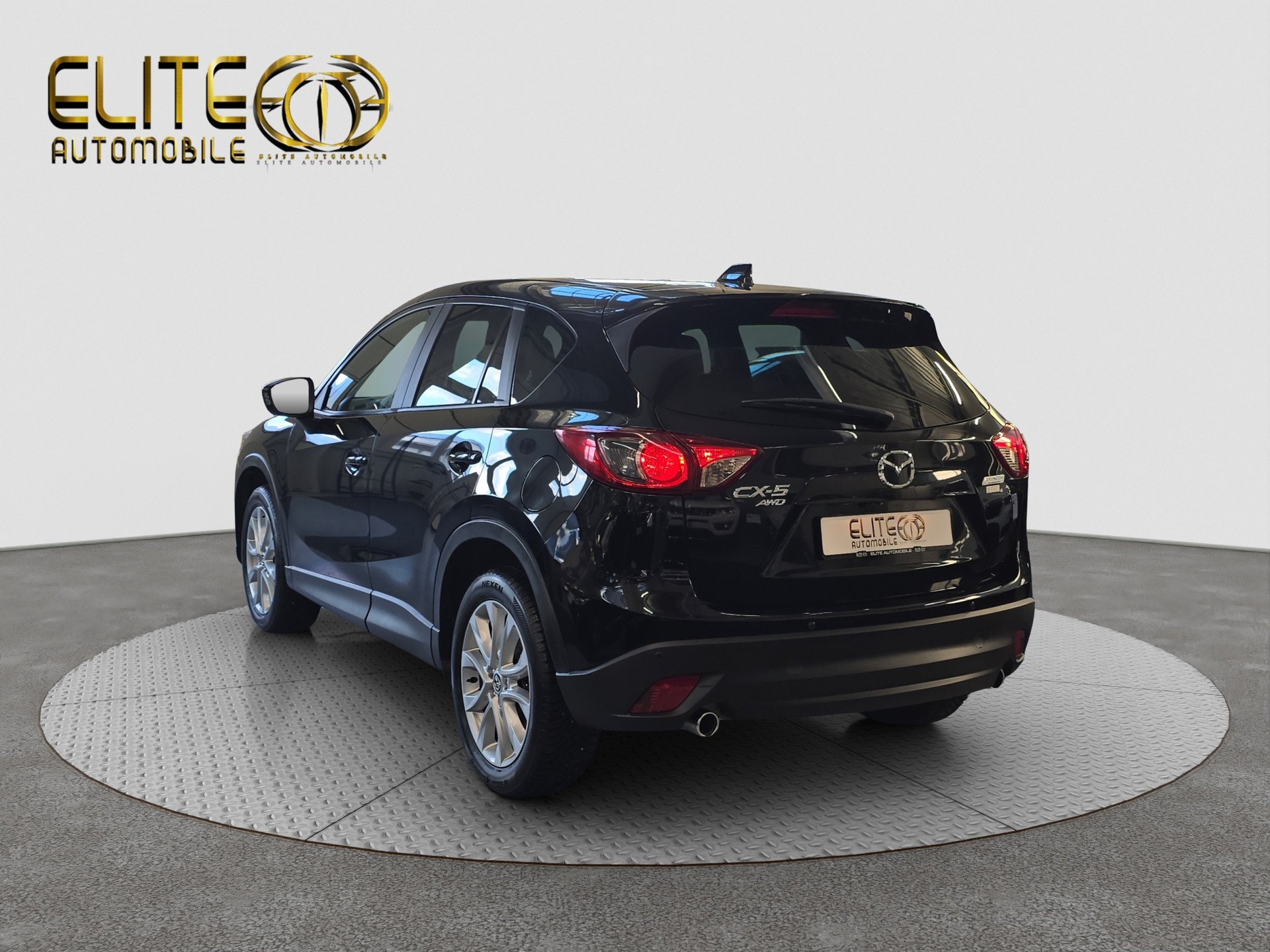 MAZDA CX-5 2.2 D HP Revolution AWD Automatic-image-5