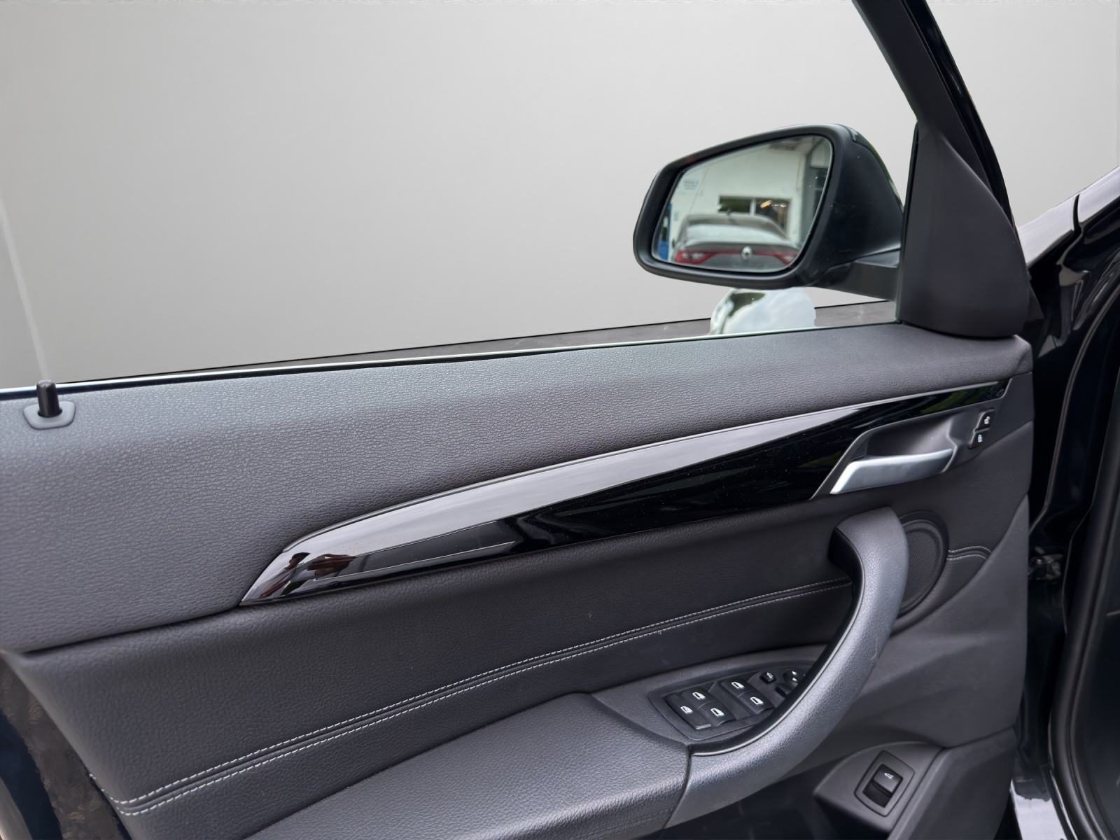 BMW X1 F48 25d xDrive-image-6