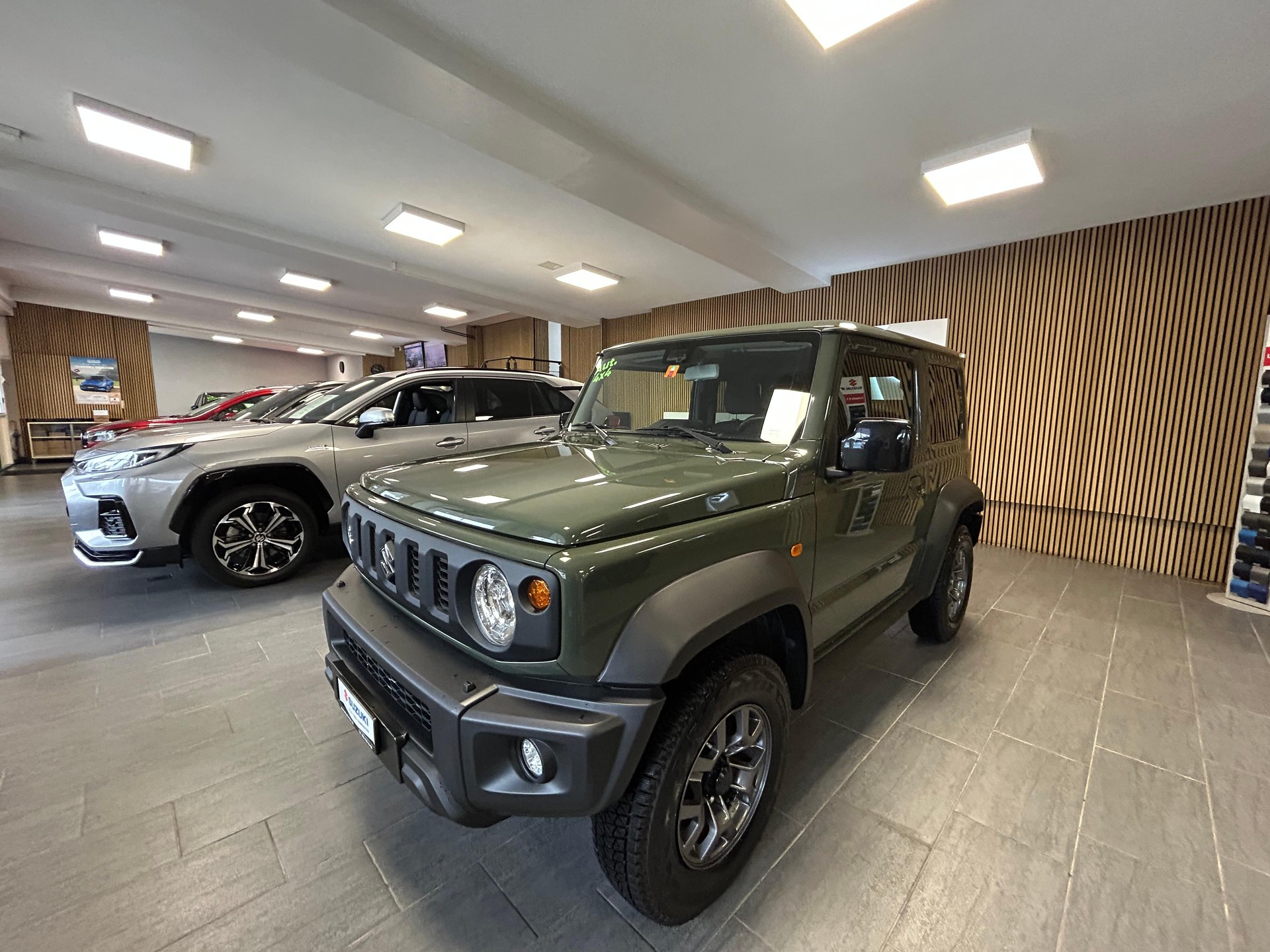 SUZUKI Jimny 1.5 Compact Top Automatique 4 Place/4Platz-showroom-element-3