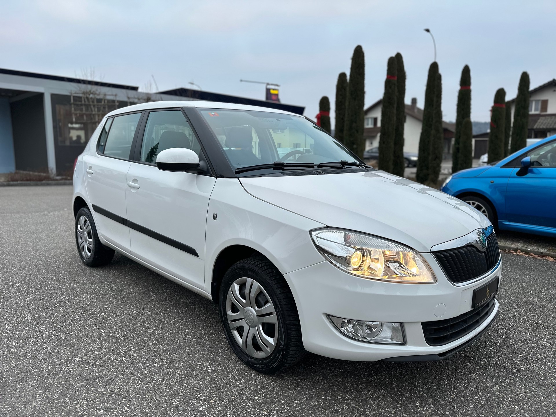 SKODA Fabia 1.2 TSI Ambiente DSG-image-2