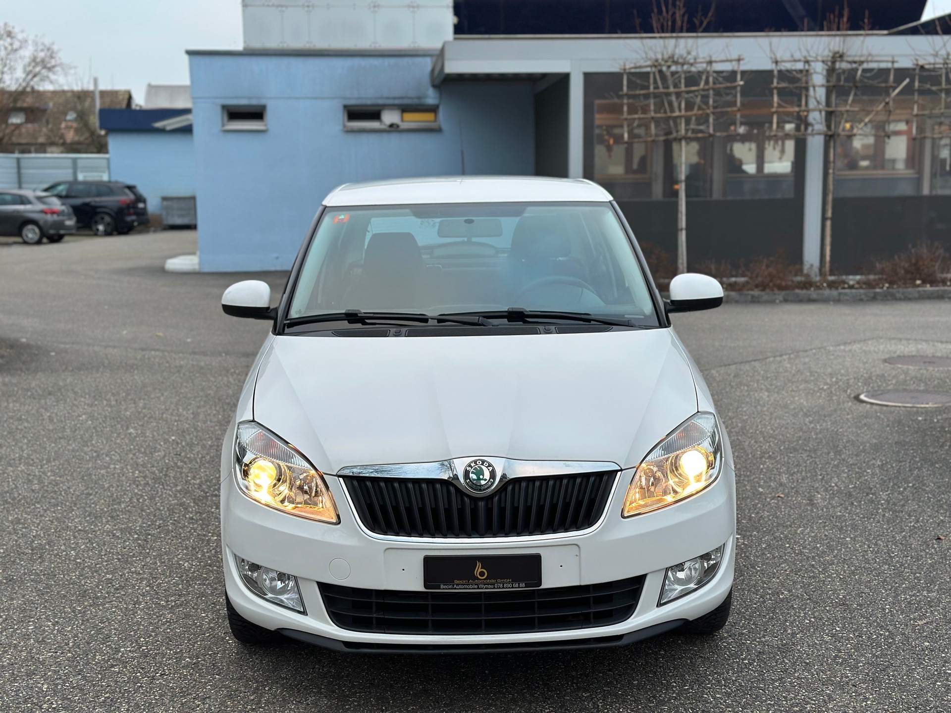SKODA Fabia 1.2 TSI Ambiente DSG-image-1