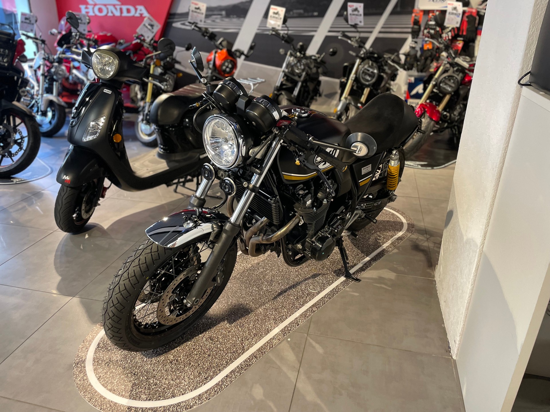 HONDA CB 1100 A  ABS-image-1