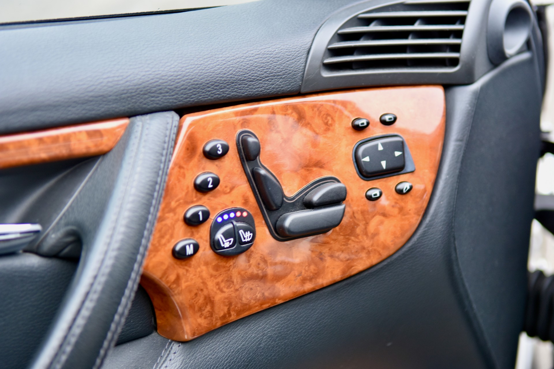 MERCEDES-BENZ CL 55 AMG Automatic-image-8