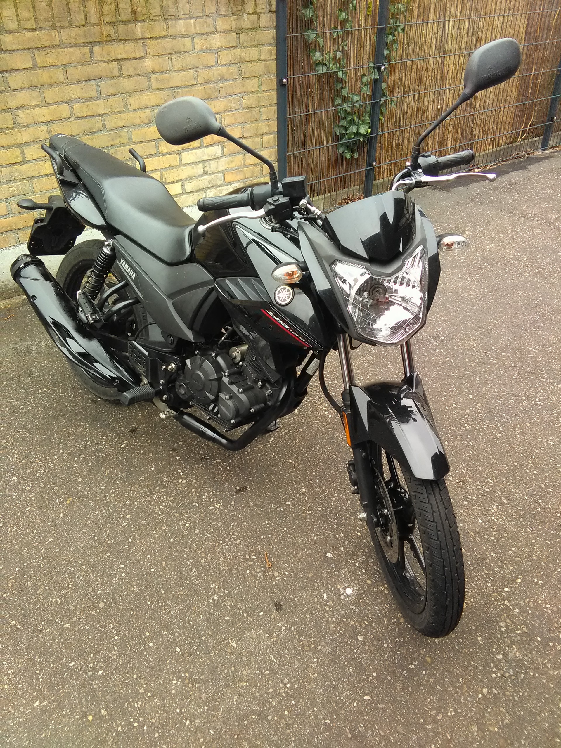 YAMAHA YS 125 UBS
