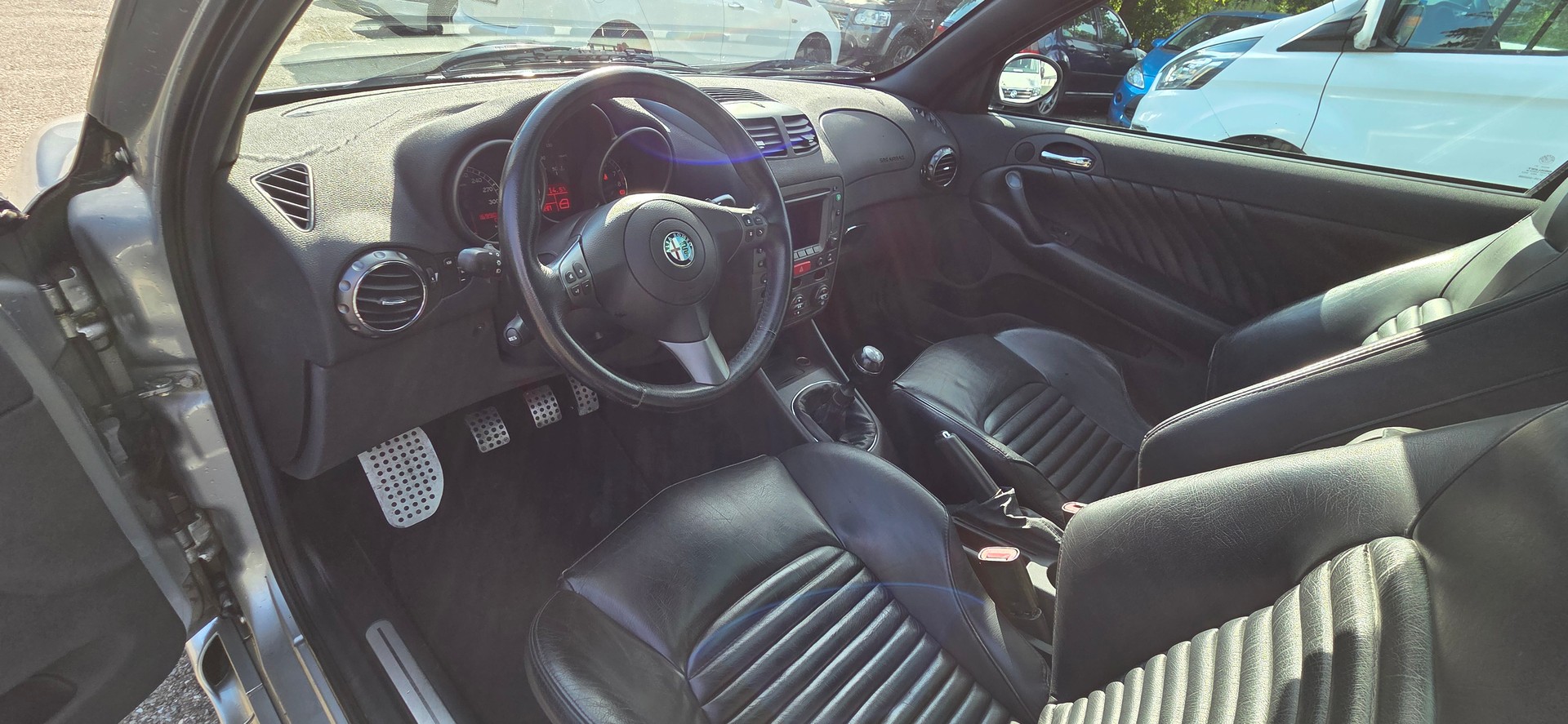 ALFA ROMEO 147 3.2 GTA-image-7