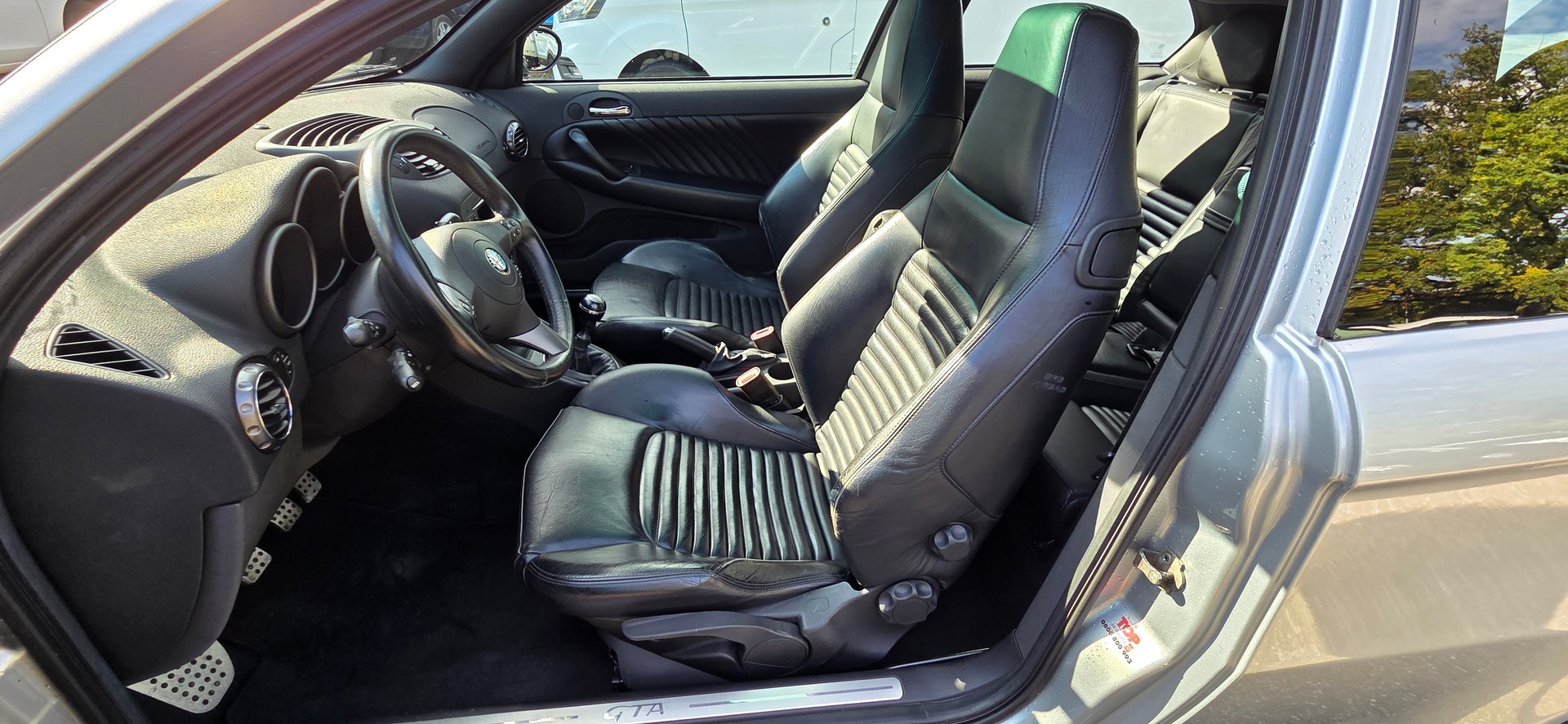 ALFA ROMEO 147 3.2 GTA-image-10