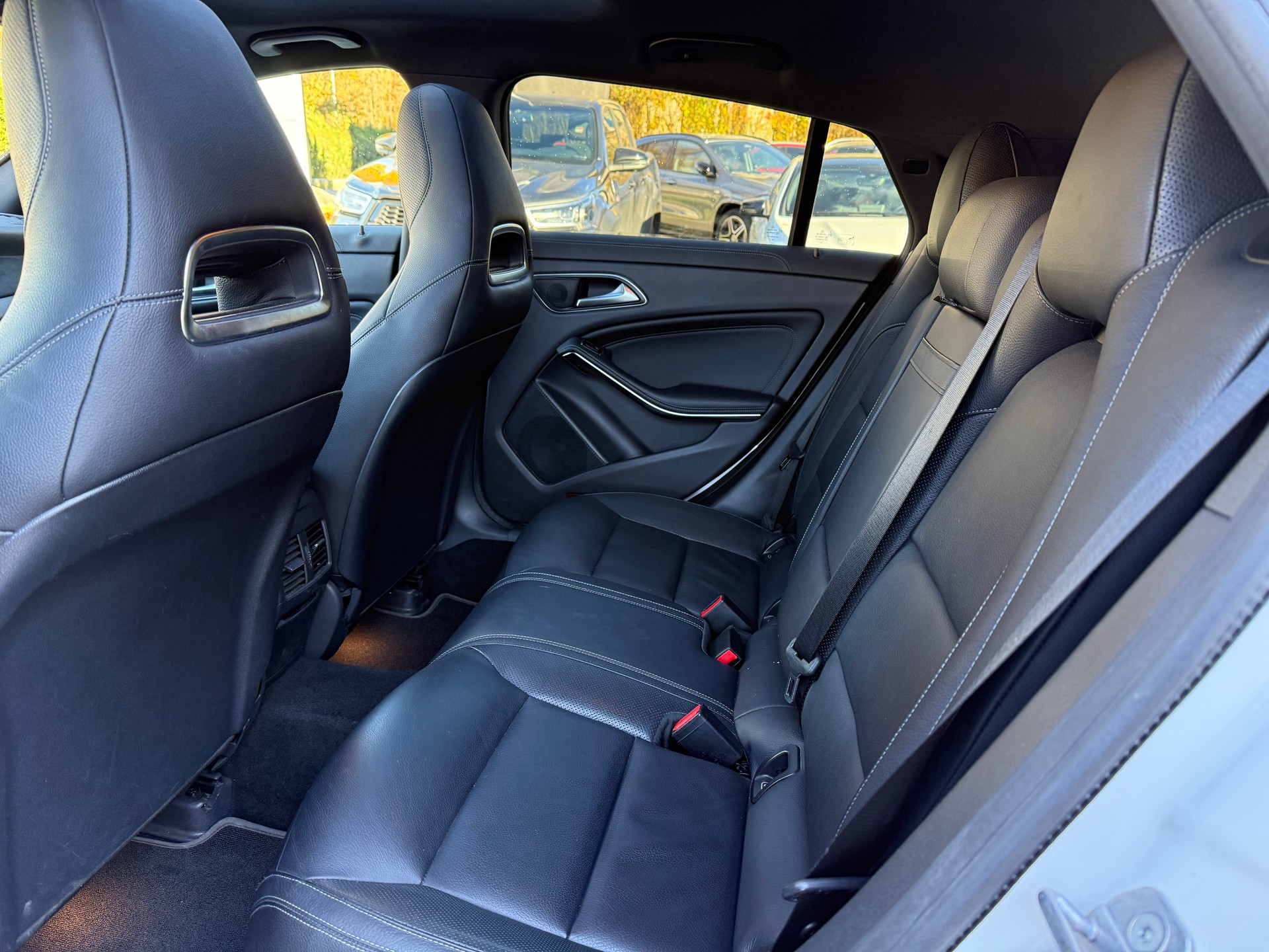 MERCEDES-BENZ CLA 45 AMG 4Matic-image-5