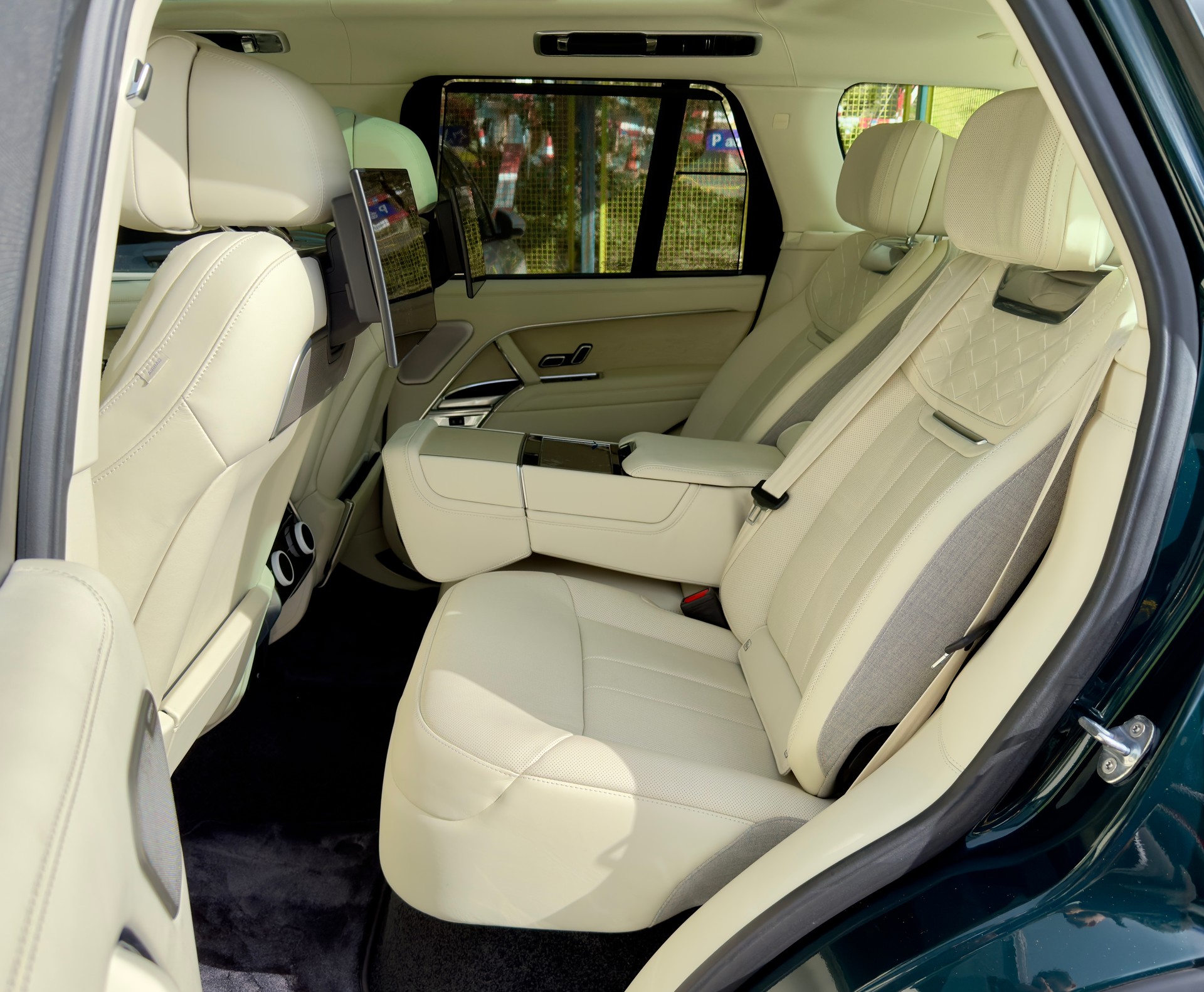 LAND ROVER Range Rover P530 4.4 V8 SV Automatic-image-13