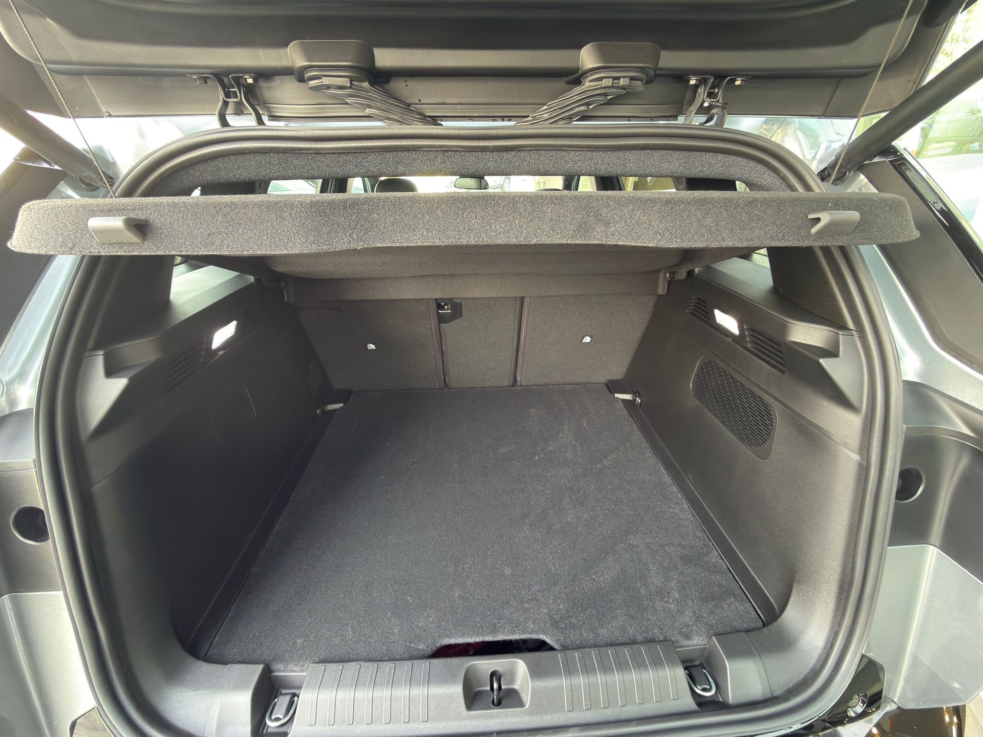 JEEP Compass Elektro 74kWh First Edition-image-14