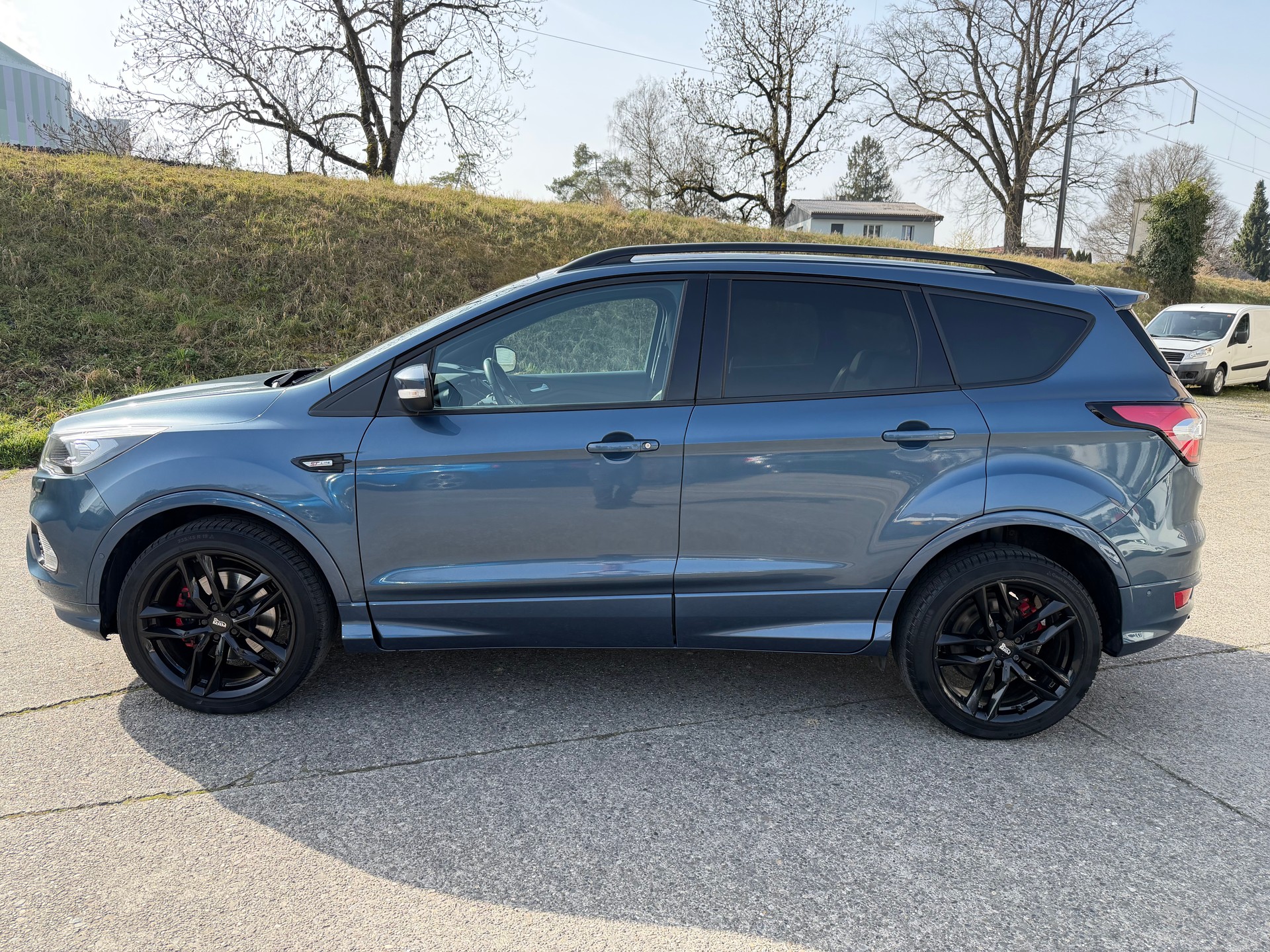 FORD Kuga 2.0 TDCi ST Line High 4WD PowerShift-showroom-element-1