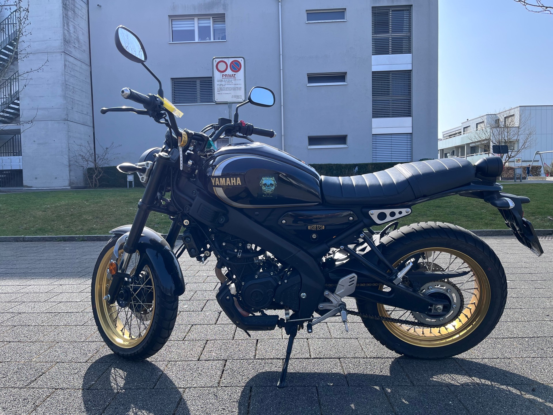 YAMAHA XSR 125 Legacy-image-1